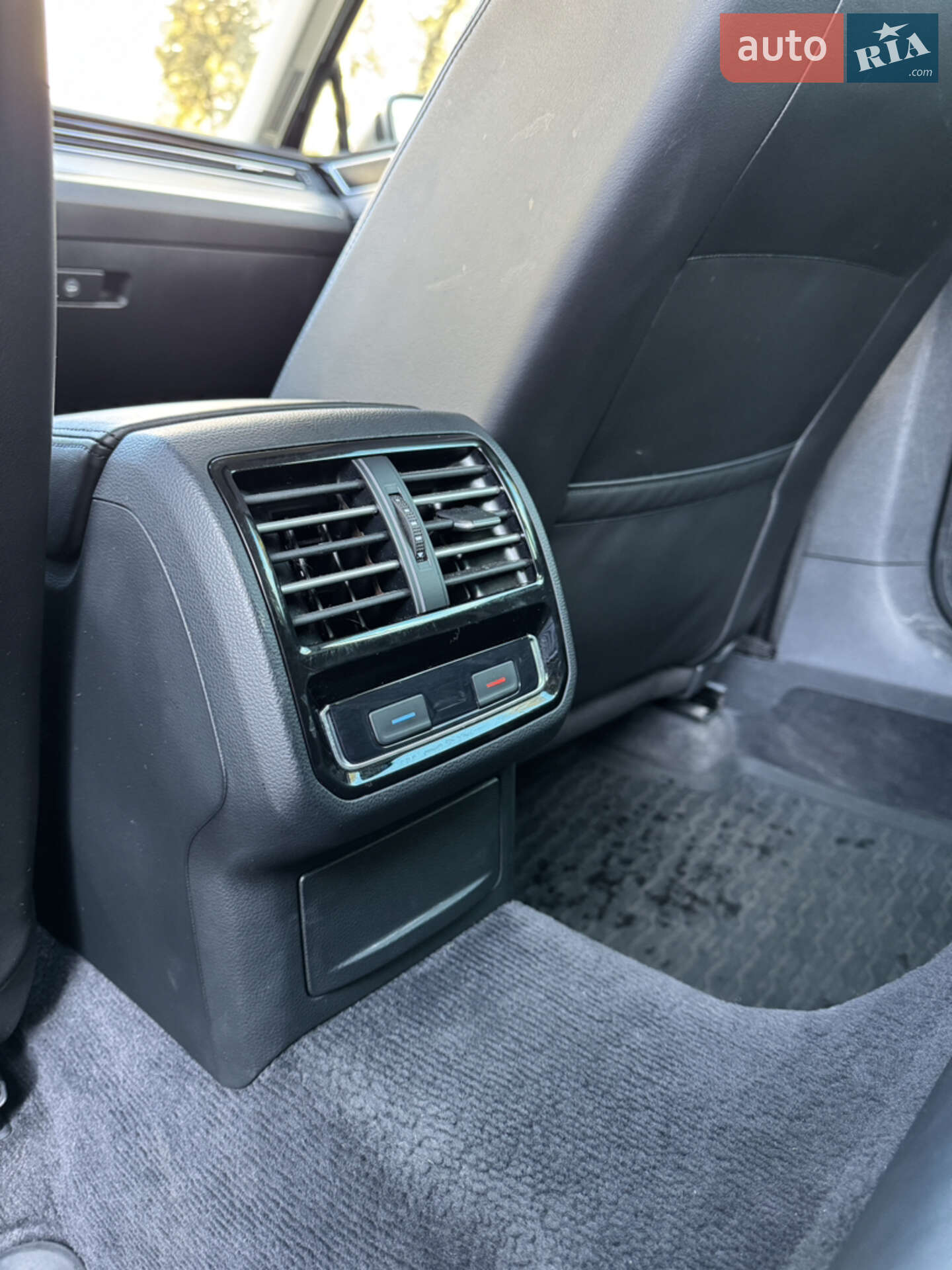 Volkswagen Passat Alltrack 2018 VIN WVWZZZ3CZJE138006 фото оголошення 17 з 46