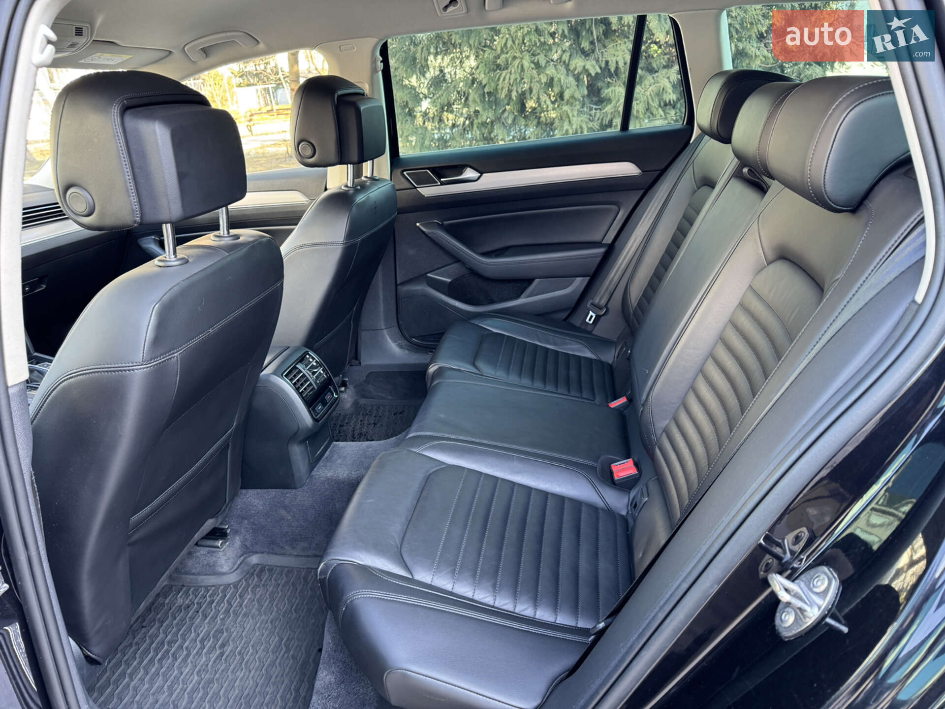 Volkswagen Passat Alltrack 2018 VIN WVWZZZ3CZJE138006 фото оголошення 15 з 46