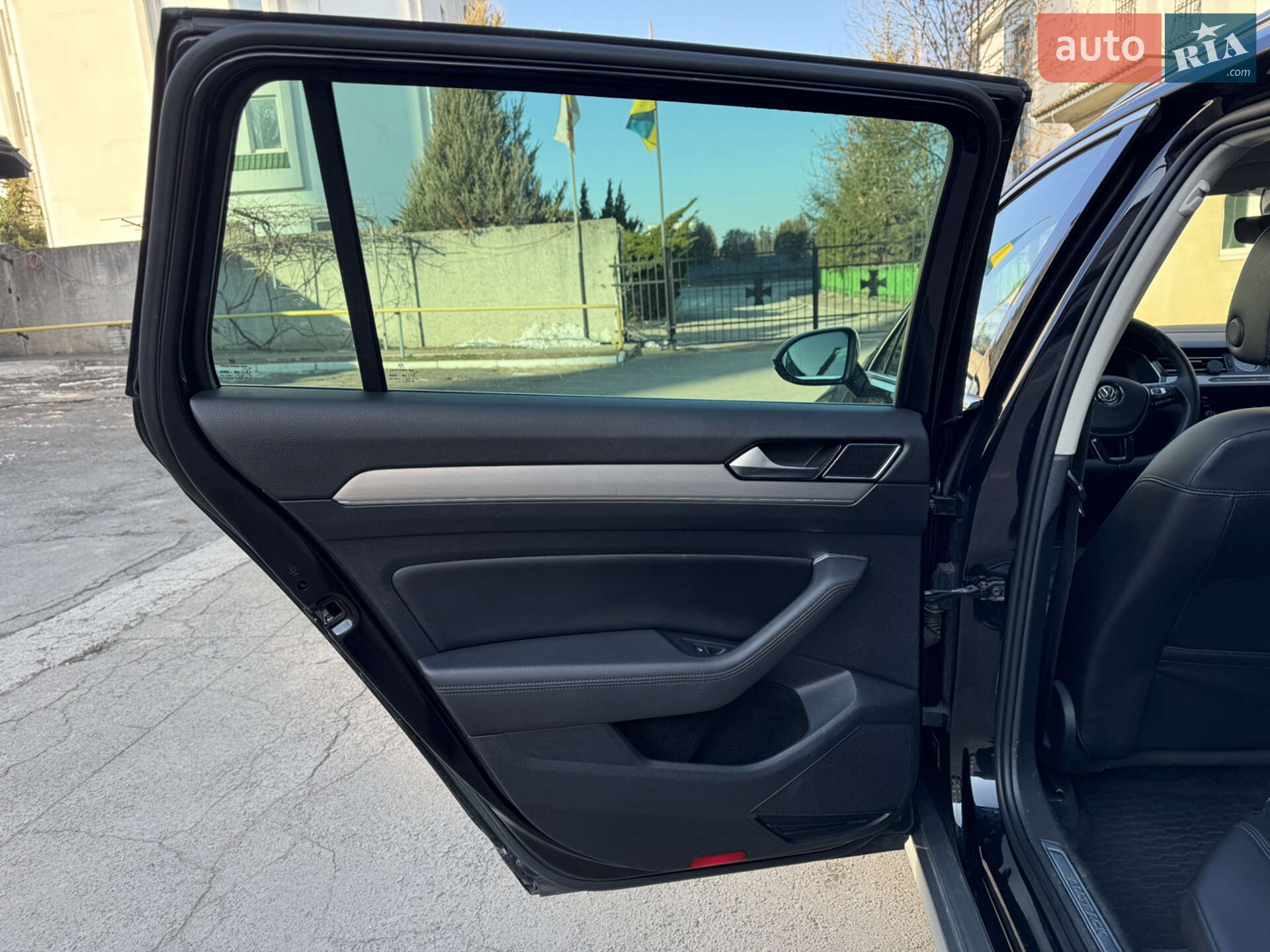 Volkswagen Passat Alltrack 2018 VIN WVWZZZ3CZJE138006 фото оголошення 16 з 46