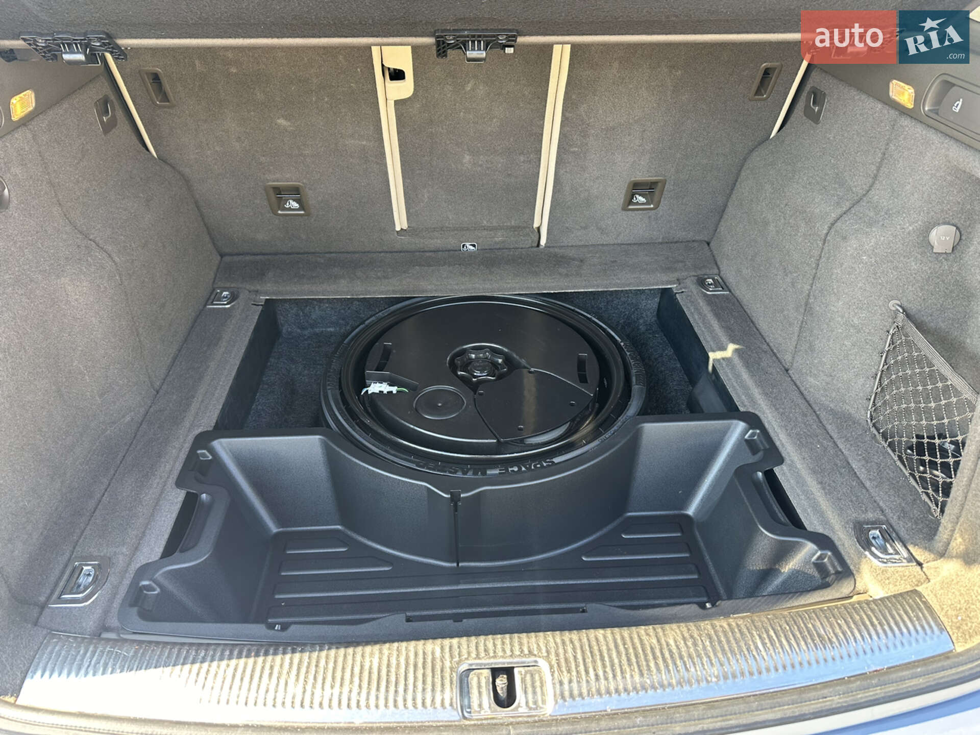 Audi Q5 2015 VIN WA1VMBFP1FA111714 фото оголошення 37 з 48