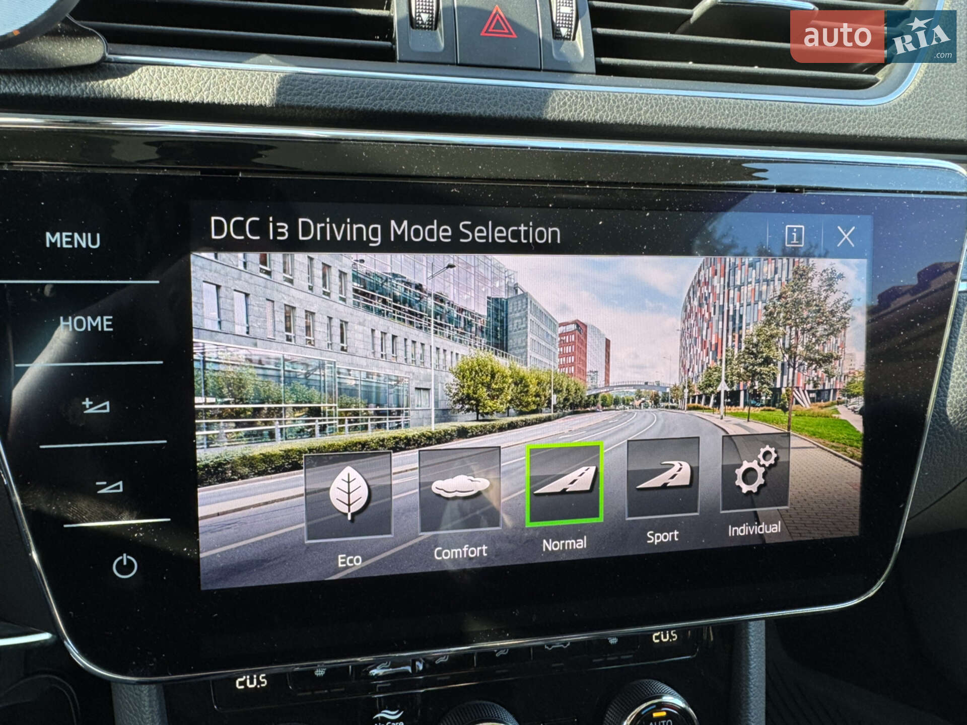 Skoda Superb 2019 VIN TMBLJ9NP9L7009067 фото оголошення 16 з 25