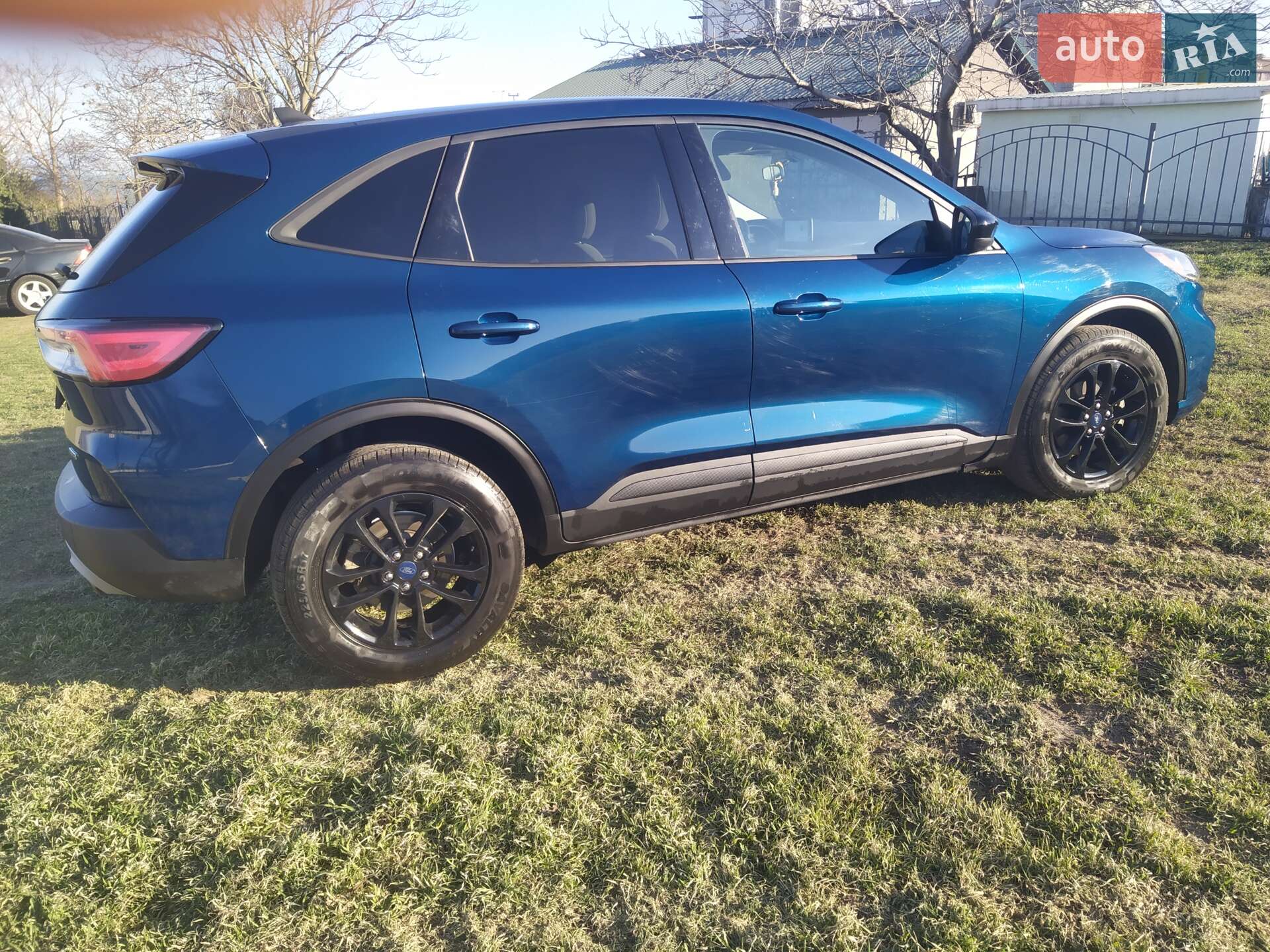 Ford Escape 2020 VIN 1FMCU9BZ8LUB94514 фото оголошення 4 з 10