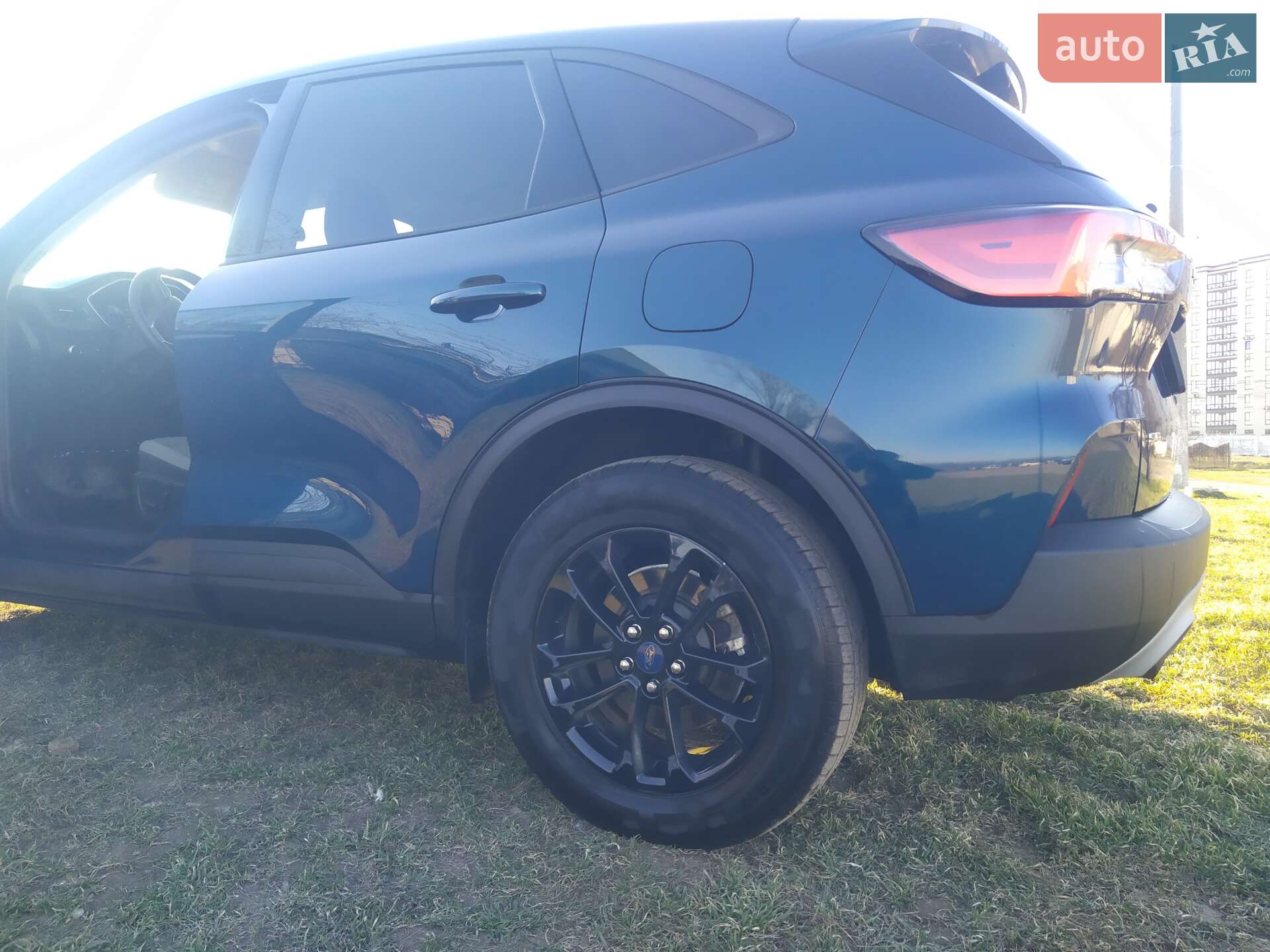 Ford Escape 2020 VIN 1FMCU9BZ8LUB94514 фото оголошення 5 з 10