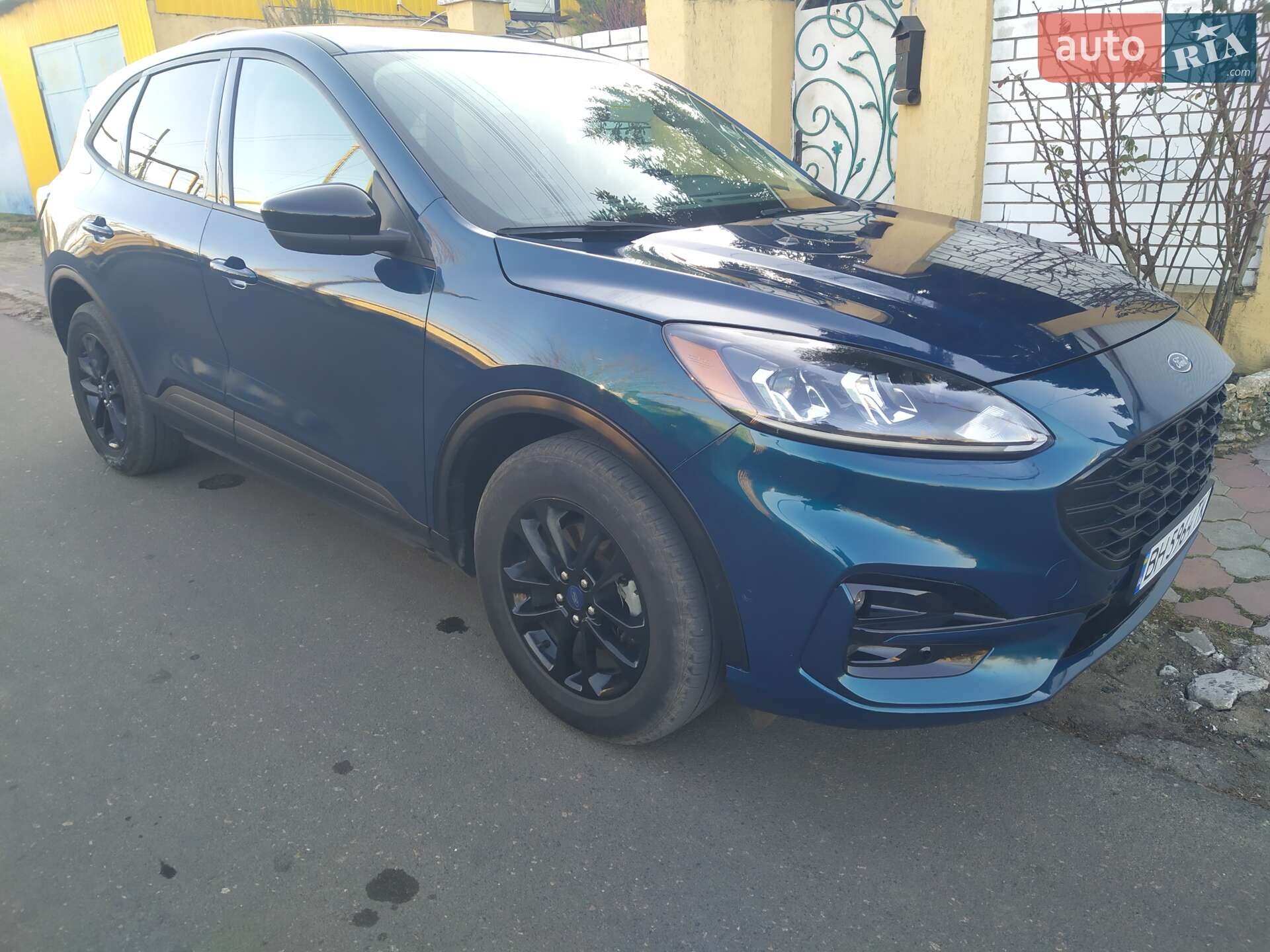 Ford Escape 2020 VIN 1FMCU9BZ8LUB94514 фото оголошення 8 з 10