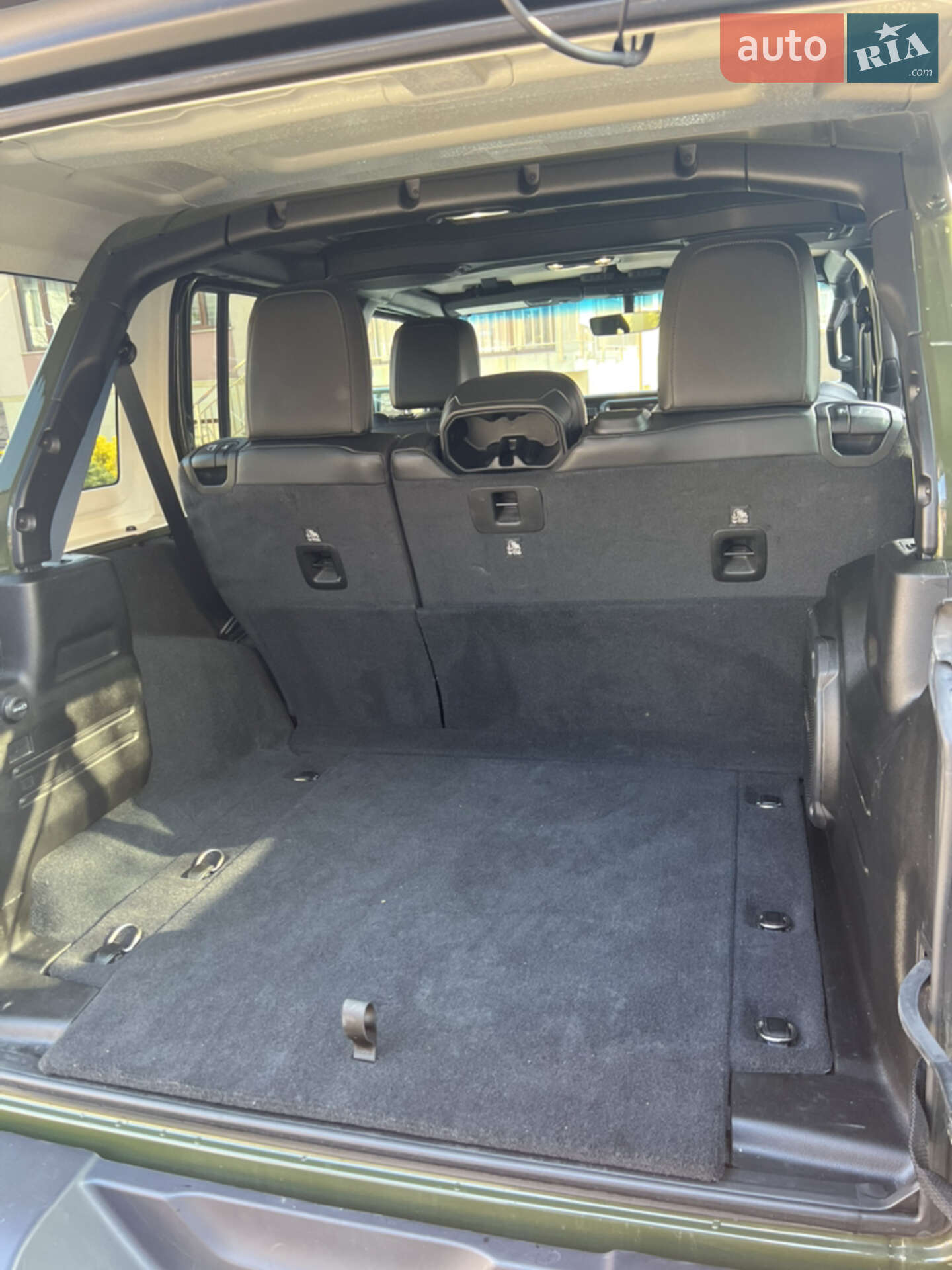 Jeep Wrangler 2021 VIN 1C4HJXEG9NW105638 фото оголошення 14 з 26