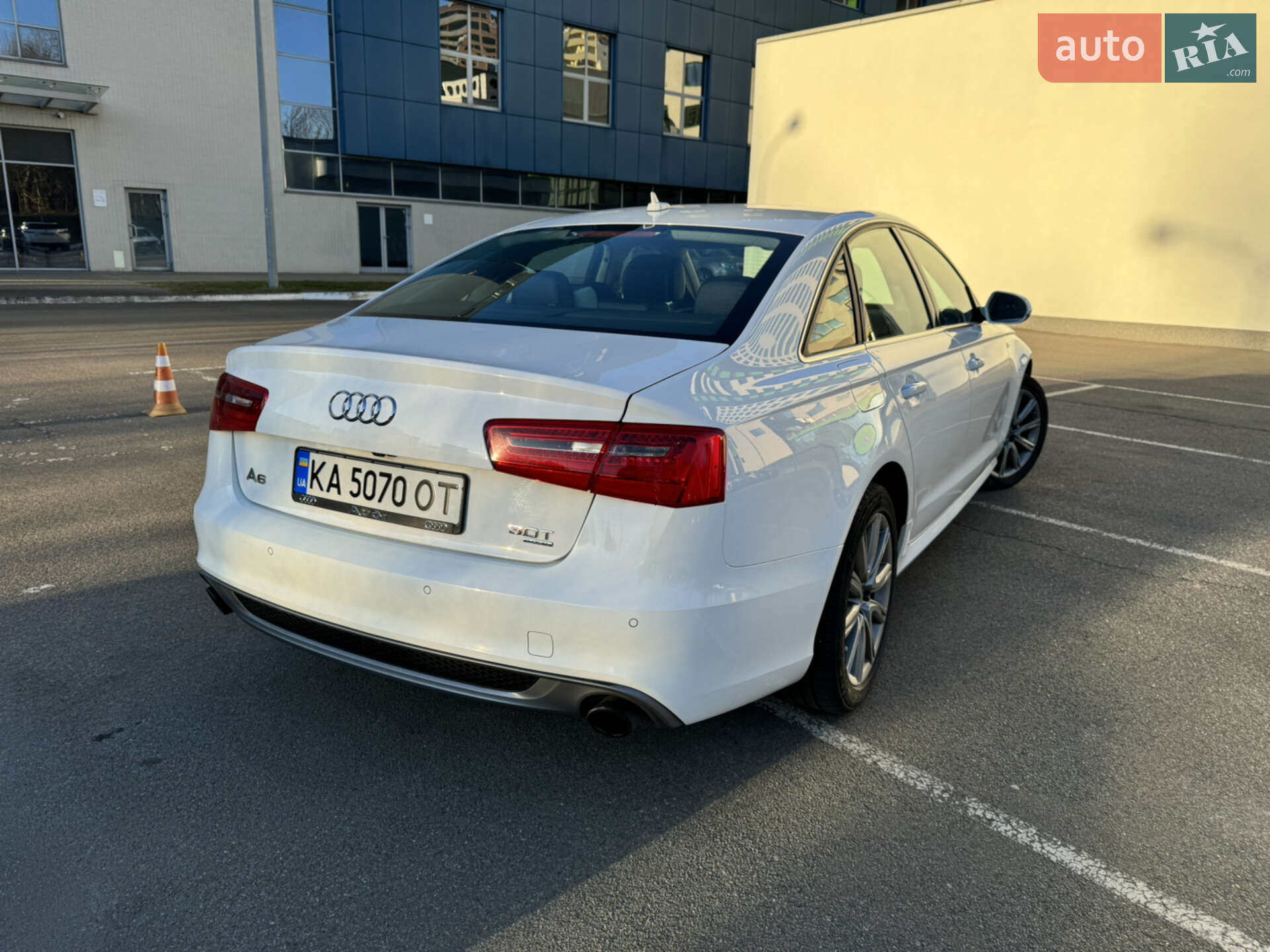Audi A6 2014 VIN WAUFGAFC0FN020951 фото оголошення 10 з 48