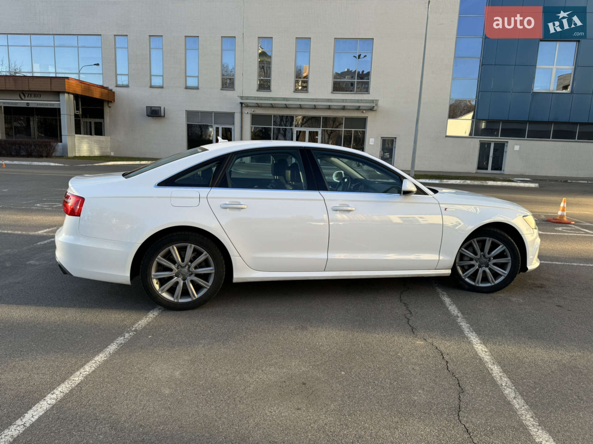 Audi A6 2014 VIN WAUFGAFC0FN020951 фото оголошення 11 з 48