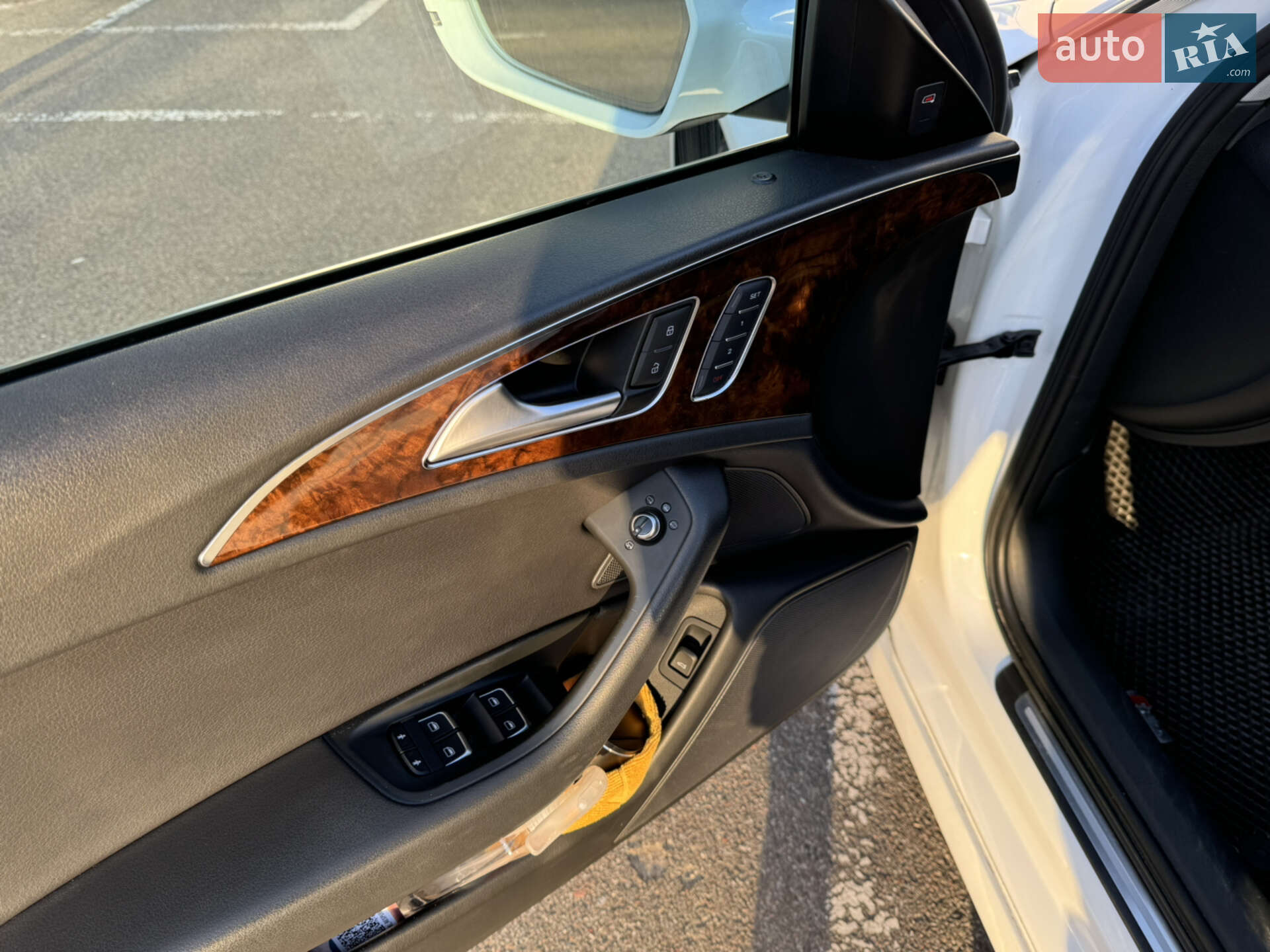 Audi A6 2014 VIN WAUFGAFC0FN020951 фото оголошення 25 з 48