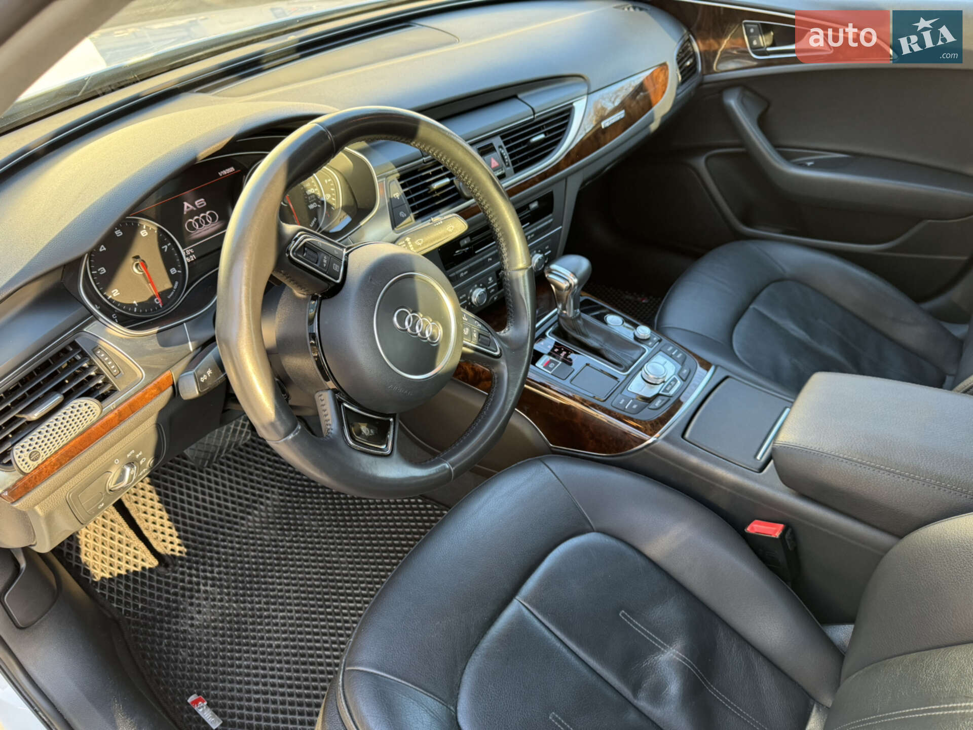 Audi A6 2014 VIN WAUFGAFC0FN020951 фото оголошення 28 з 48