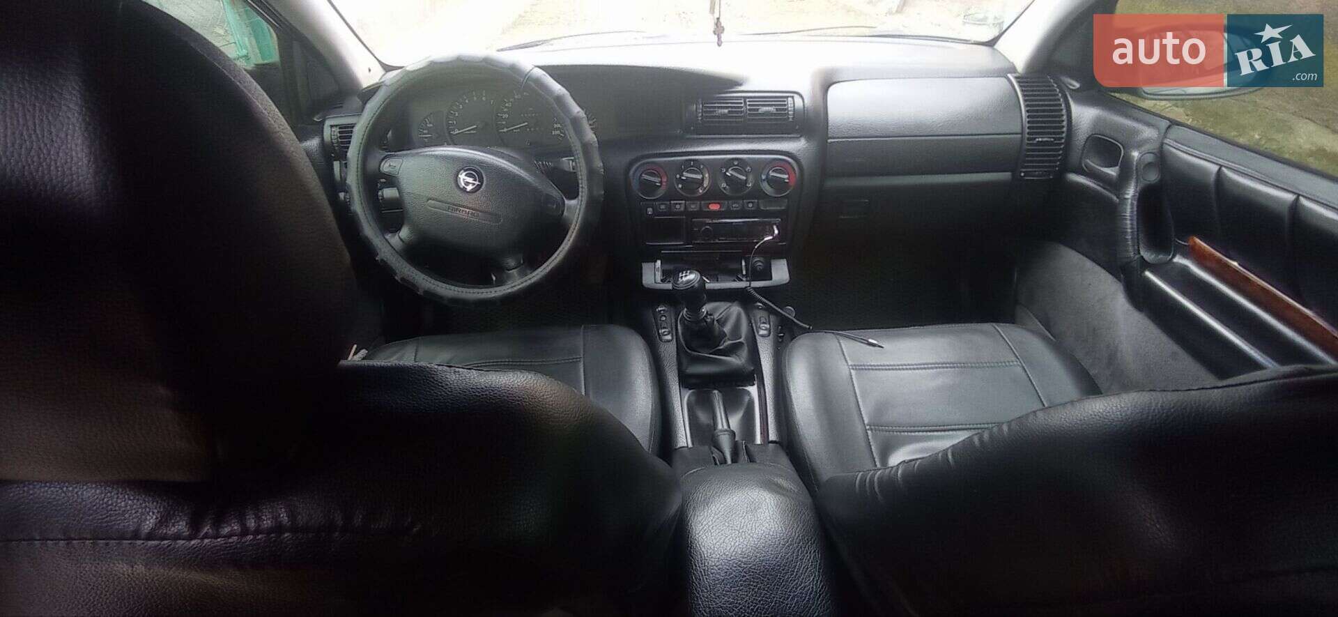 Opel Omega 1998 VIN W0L0VBF69W1047501 фото оголошення 3 з 5