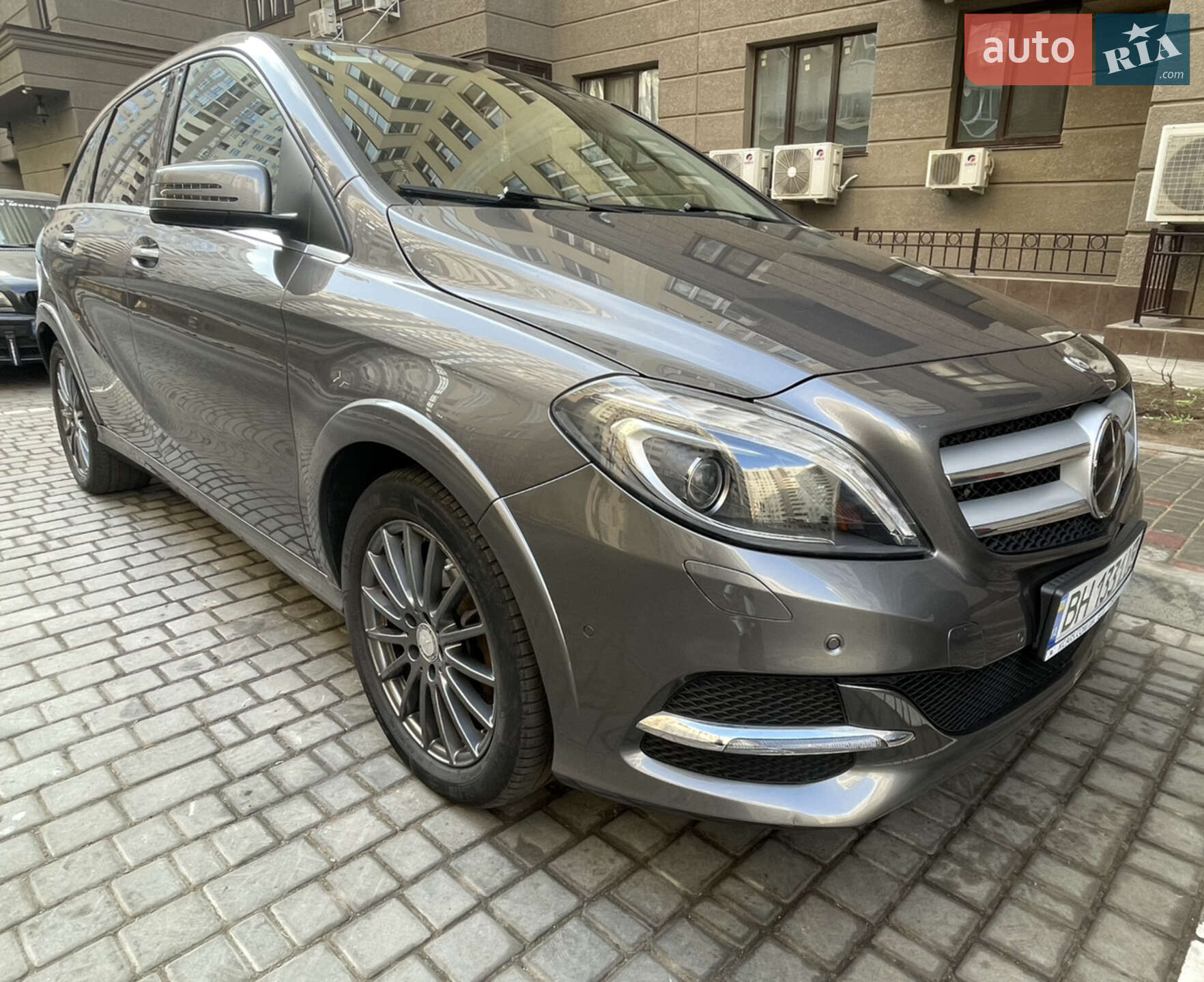 Mercedes-Benz B-Class 2017 VIN WDD2428901J015168 фото оголошення 2 з 12