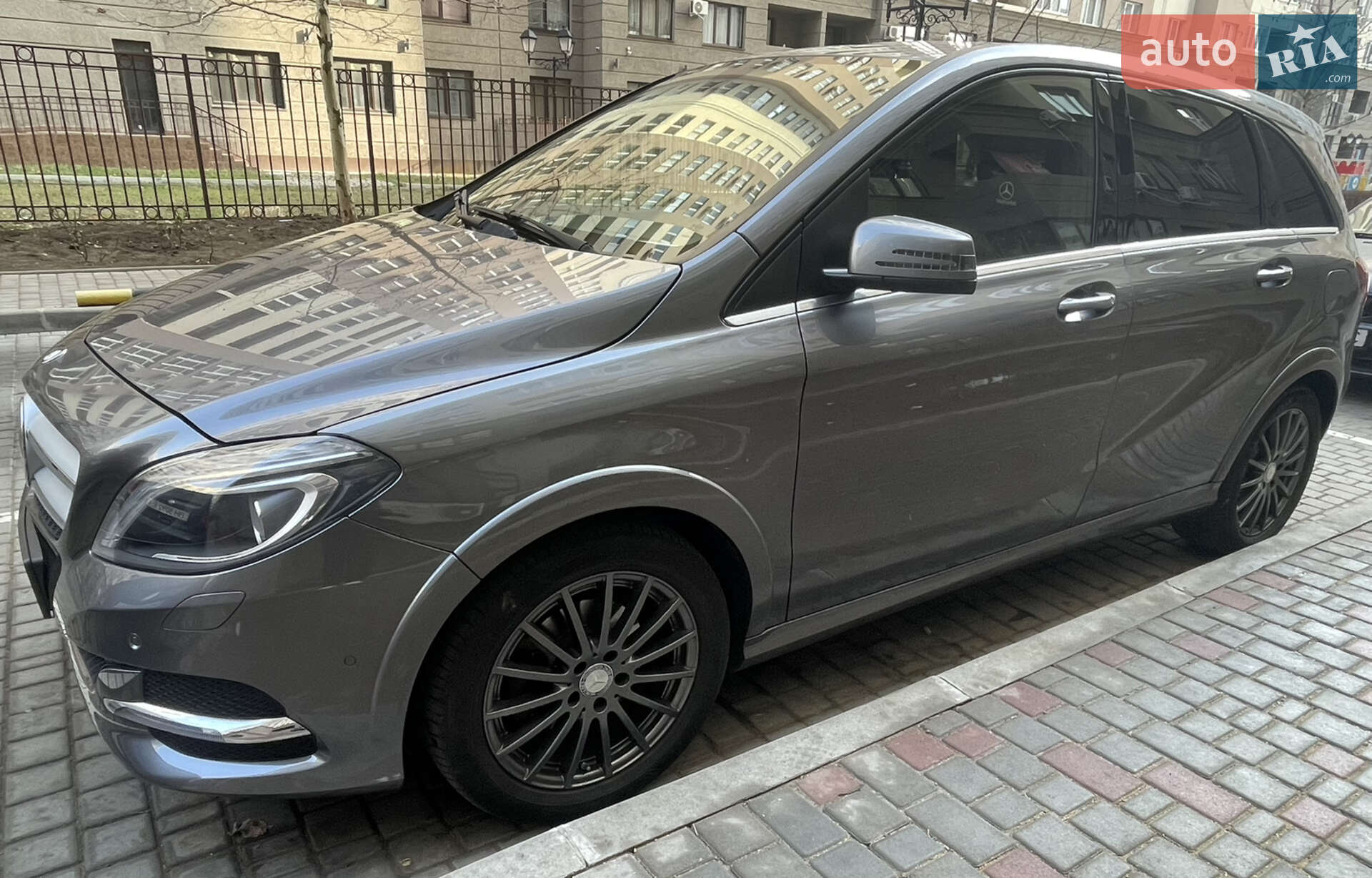 Mercedes-Benz B-Class 2017 VIN WDD2428901J015168 фото оголошення 5 з 12