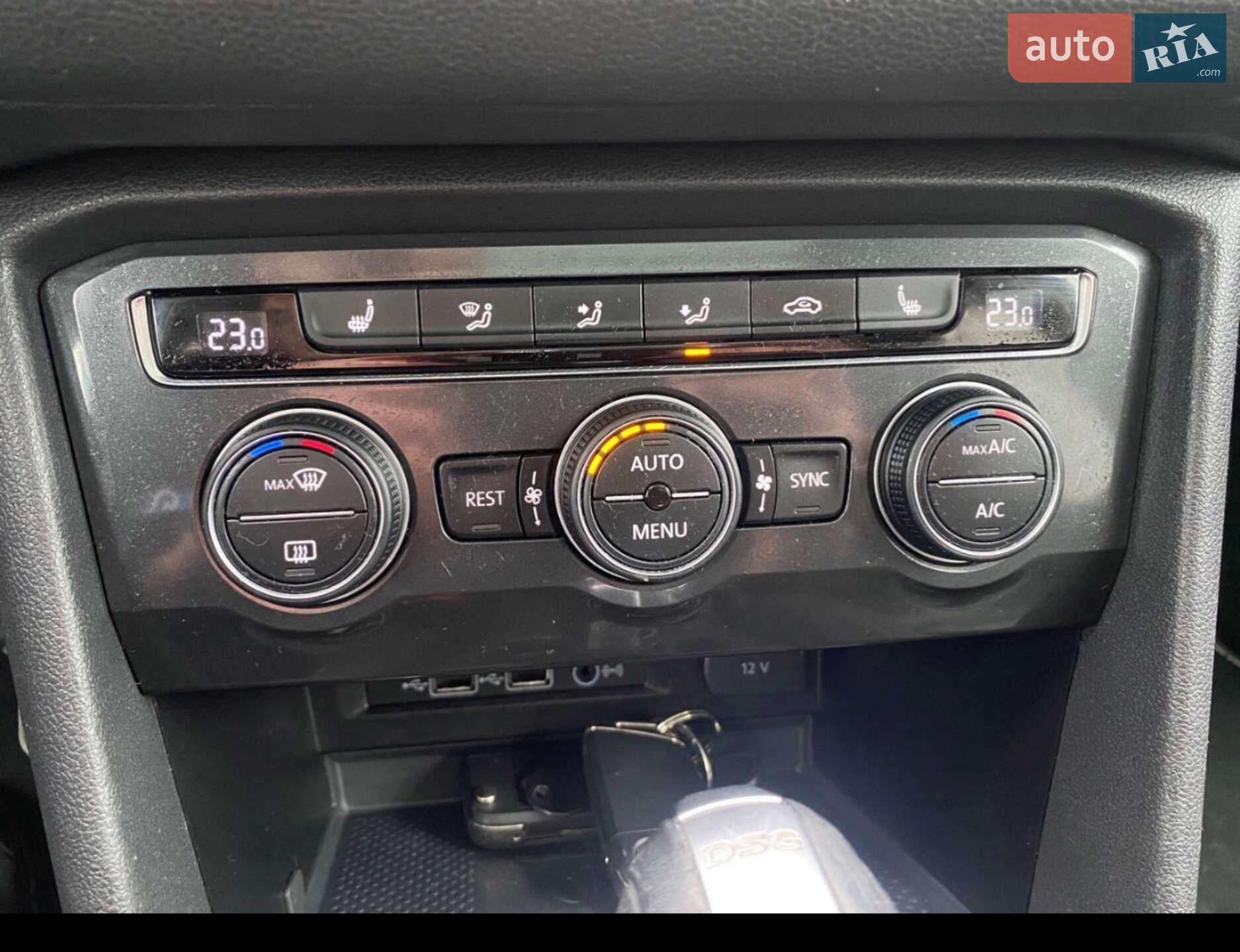 Volkswagen Tiguan 2018 VIN WVGZZZ5NZJM114961 фото оголошення 10 з 76