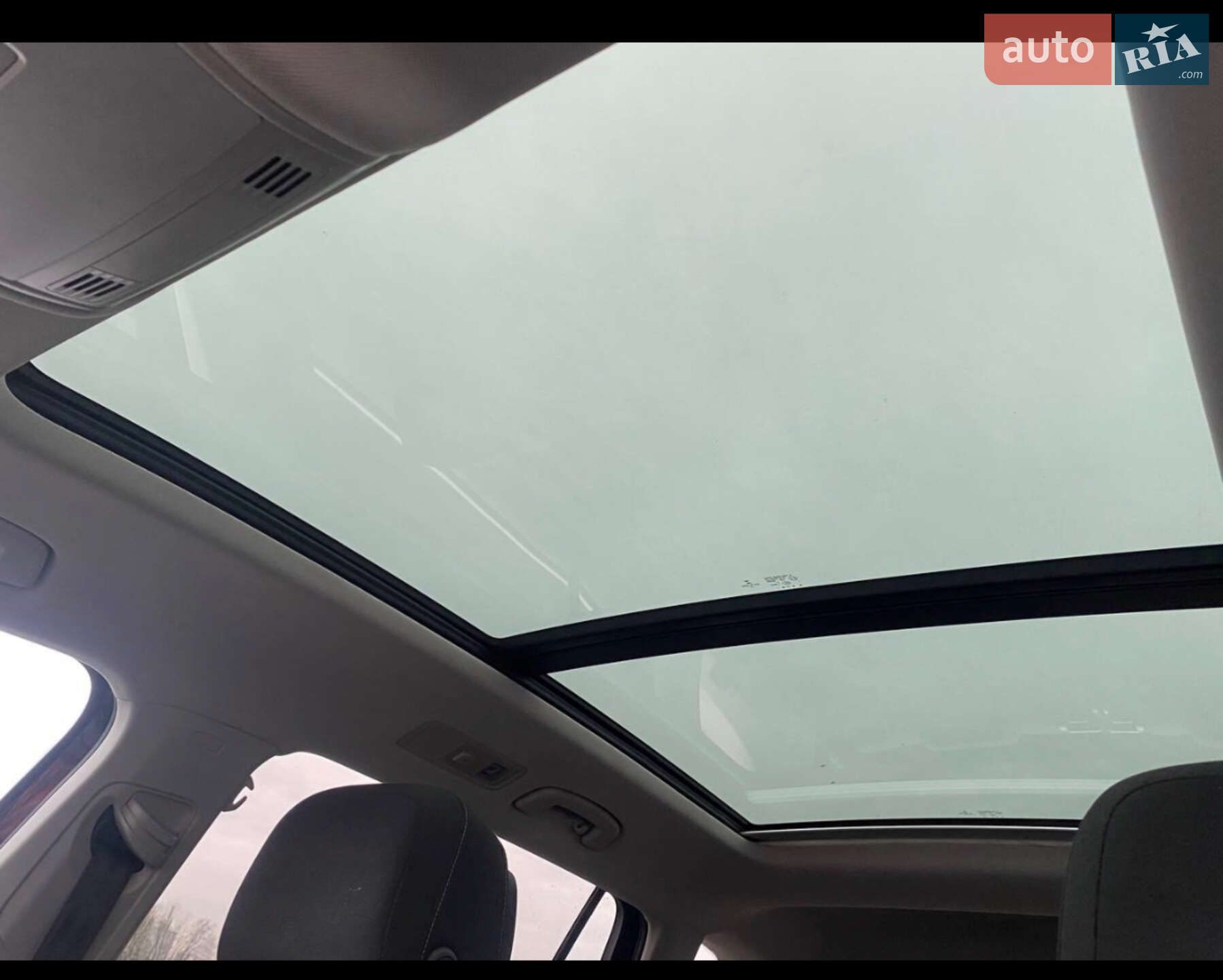 Volkswagen Tiguan 2018 VIN WVGZZZ5NZJM114961 фото оголошення 12 з 76