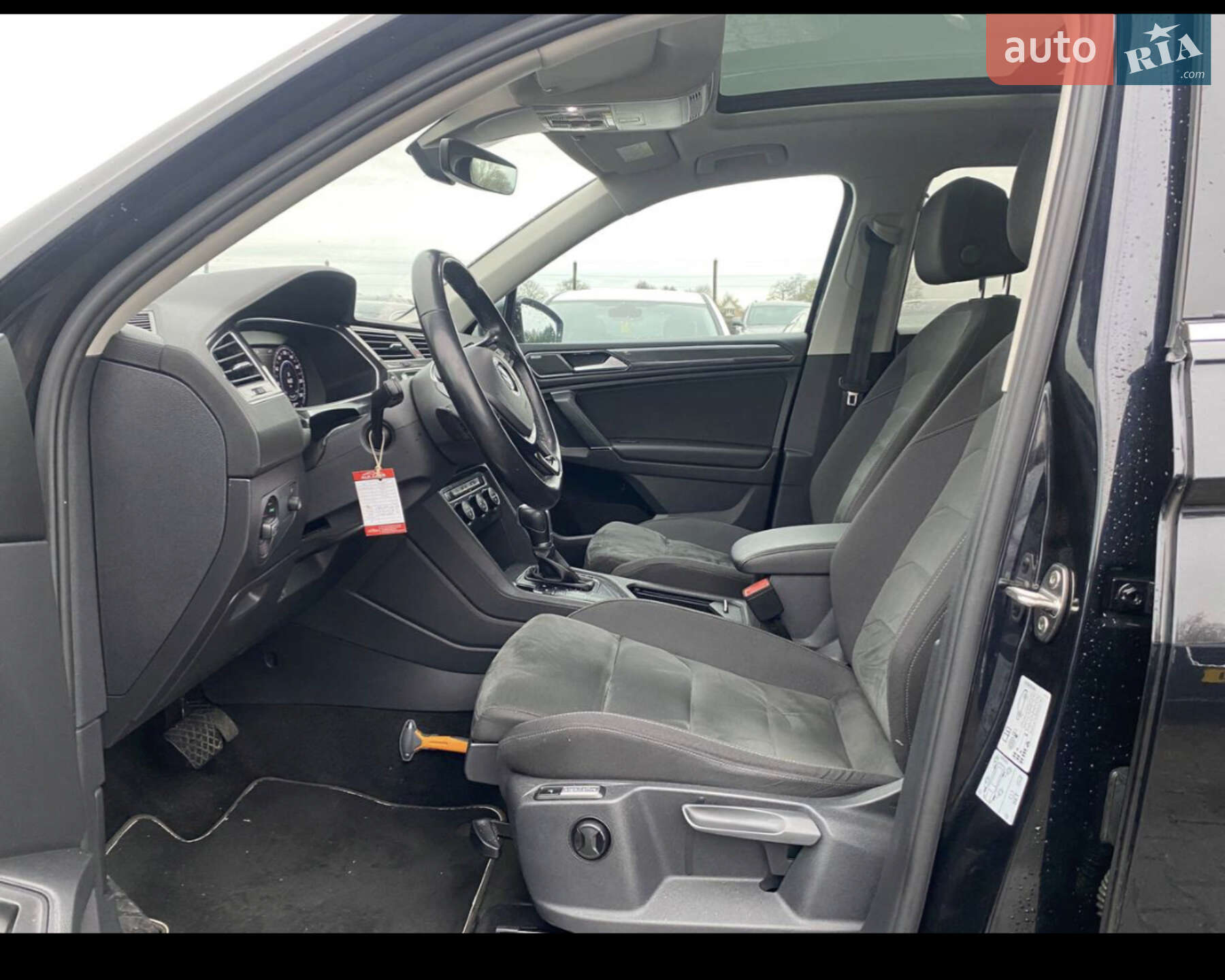 Volkswagen Tiguan 2018 VIN WVGZZZ5NZJM114961 фото оголошення 51 з 76