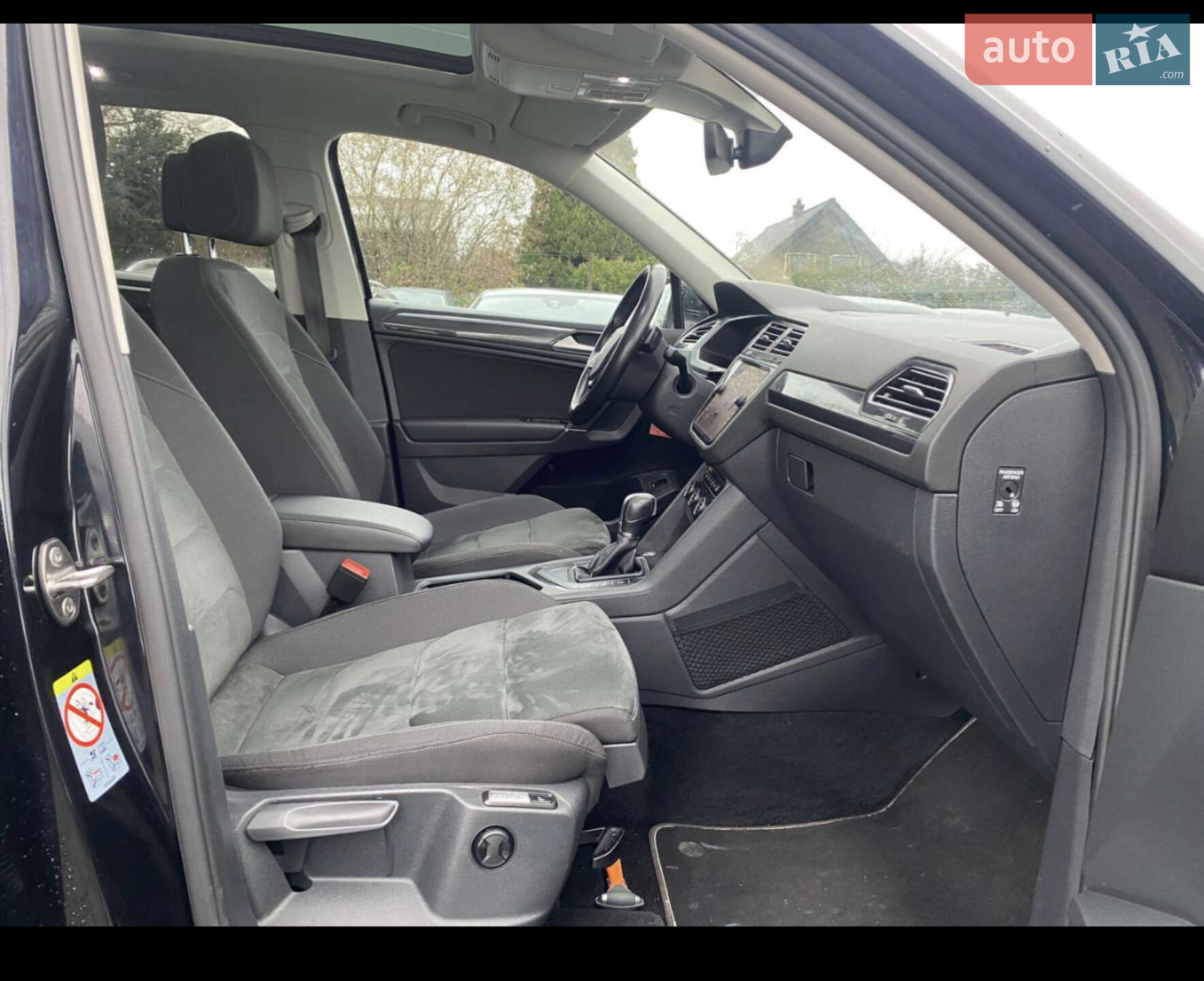 Volkswagen Tiguan 2018 VIN WVGZZZ5NZJM114961 фото оголошення 58 з 76