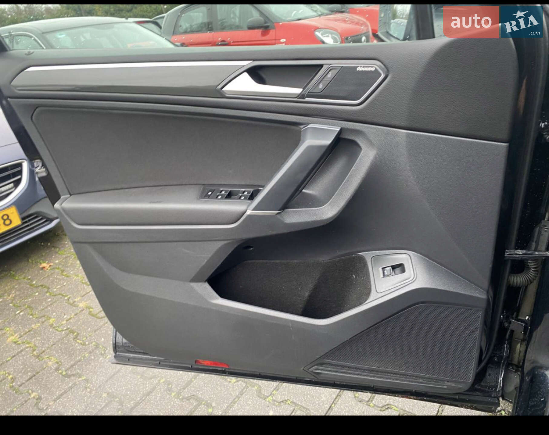Volkswagen Tiguan 2018 VIN WVGZZZ5NZJM114961 фото оголошення 66 з 76