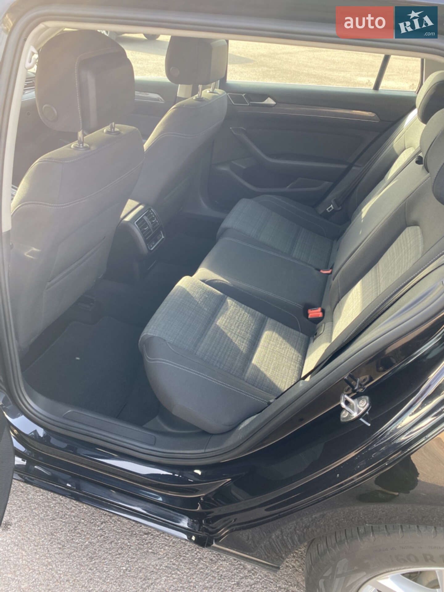 Volkswagen Passat 2021 VIN WVWZZZ3CZME066274 фото оголошення 15 з 20