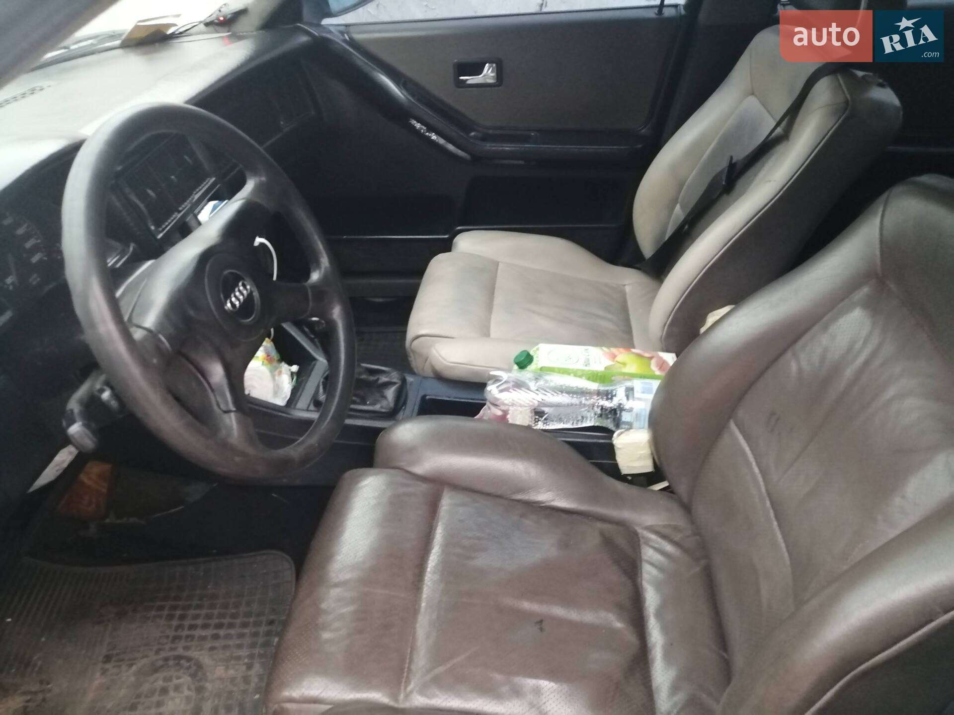 Audi 90 1988 VIN WAUZZZ89ZJA209579 фото оголошення 3 з 3