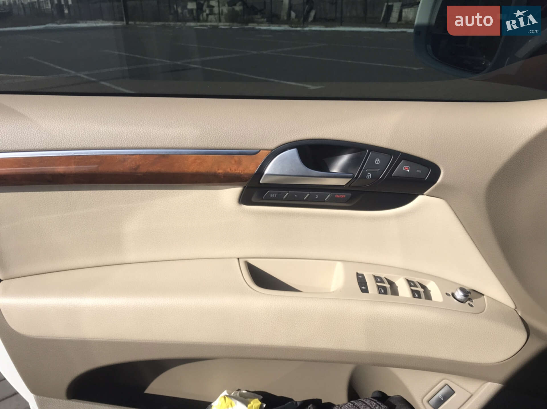 Audi Q7 2015 VIN WA1LGAFE6FD015664 фото оголошення 3 з 11
