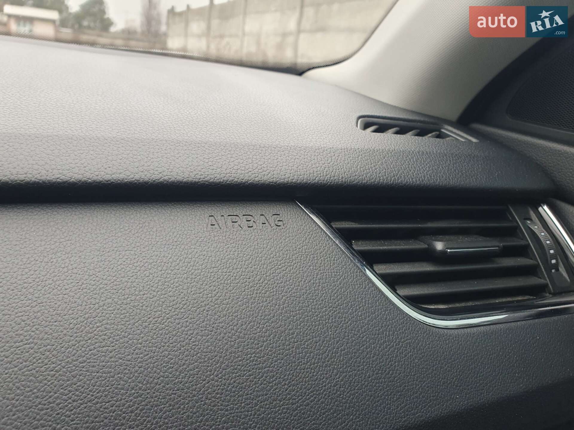 Skoda Octavia 2017 VIN TMBAG7NE1J0151086 фото оголошення 15 з 25