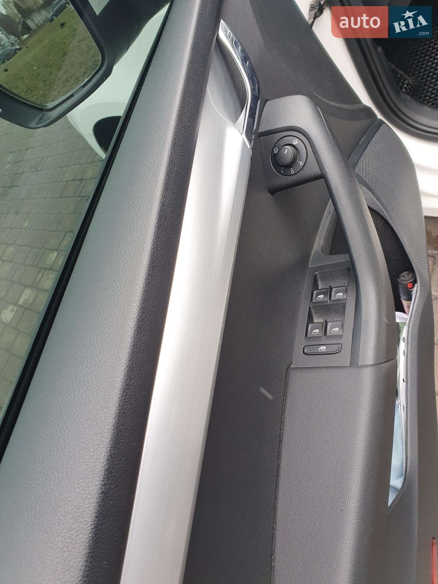 Skoda Octavia 2017 VIN TMBAG7NE1J0151086 фото оголошення 23 з 25