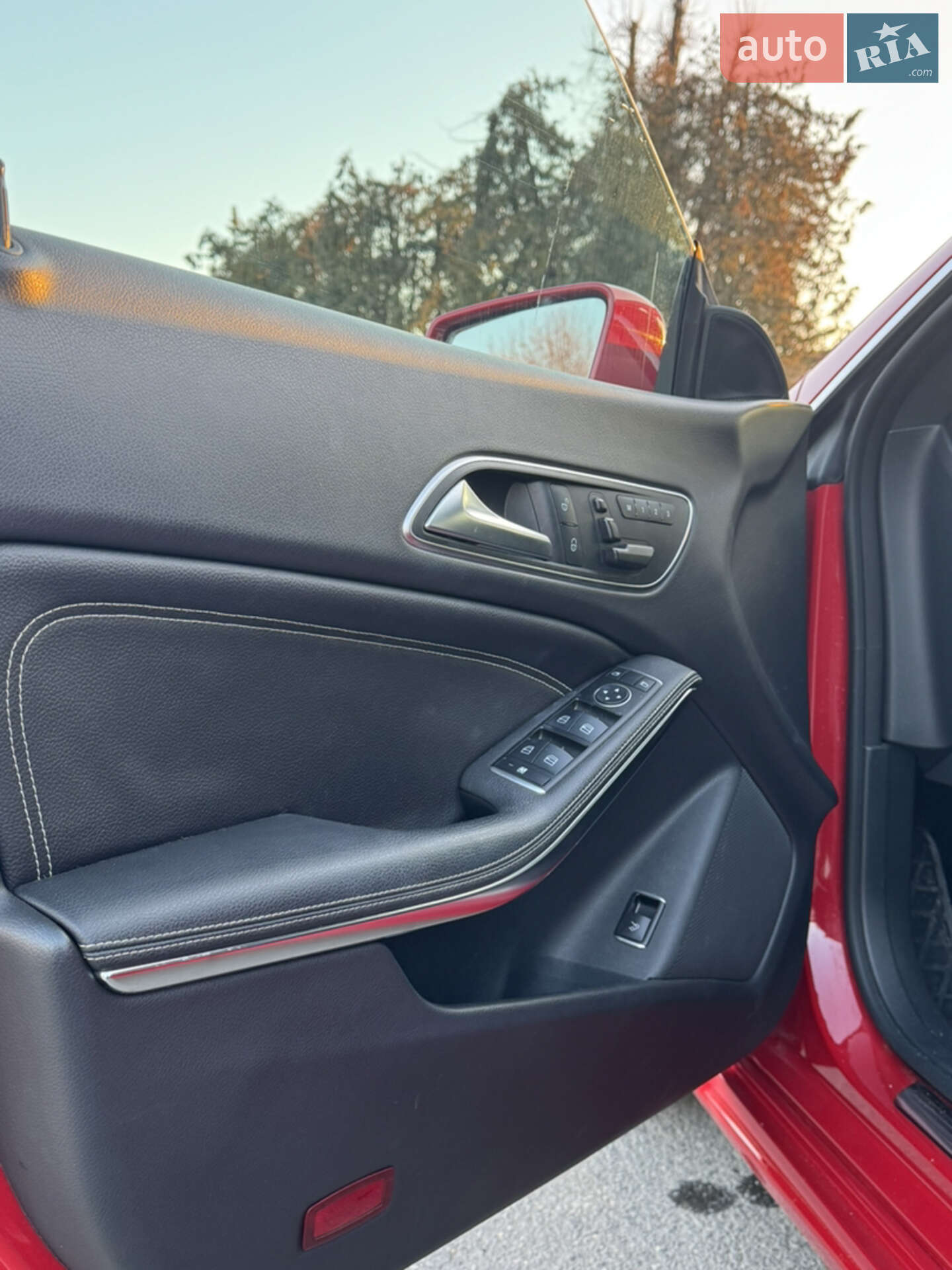 Mercedes-Benz CLA-Class 2015 VIN WDDSJ4EB2FN261168 фото оголошення 13 з 23
