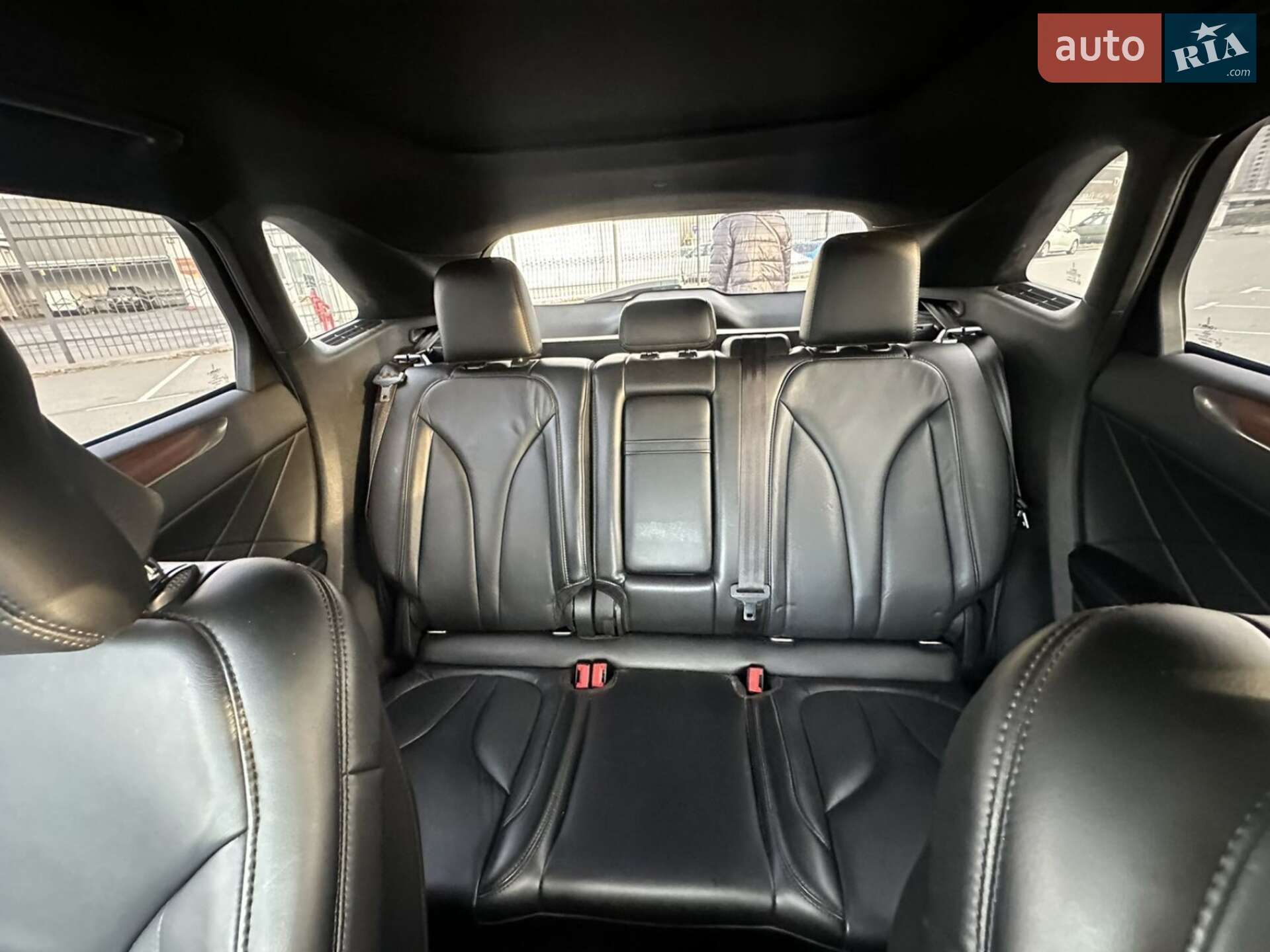 Lincoln MKC 2017 VIN 5LMCJ2D97HUL62824 фото оголошення 12 з 19
