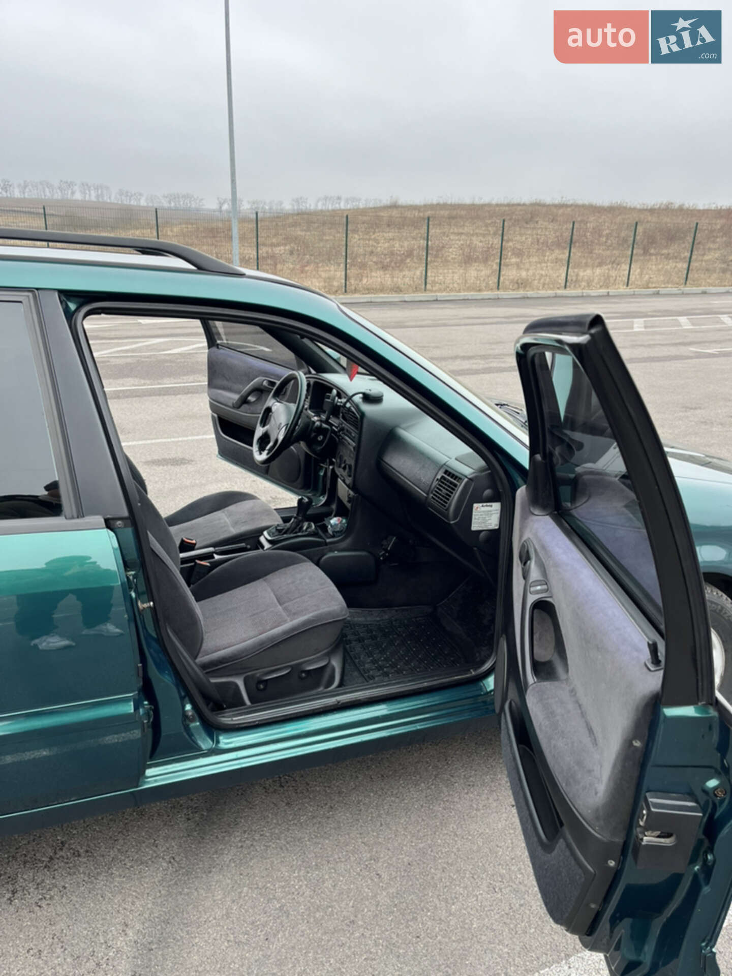 Volkswagen Passat 1995 VIN WVWZZZ3AZSE022063 фото оголошення 8 з 12