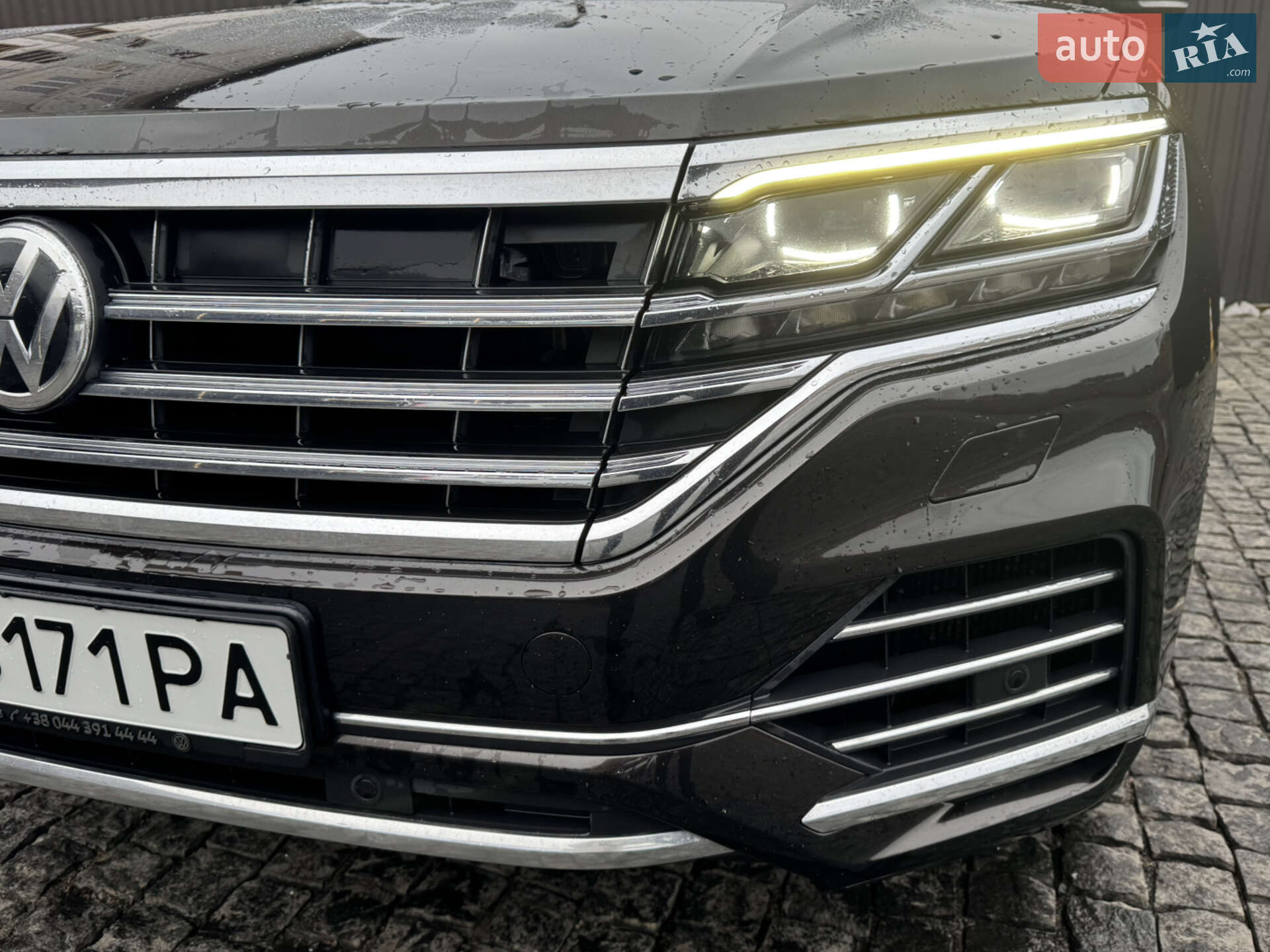 Volkswagen Touareg 2018 VIN WVGZZZCRZJD002084 фото оголошення 20 з 60