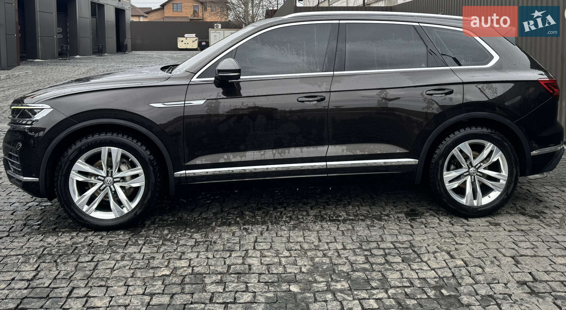 Volkswagen Touareg 2018 VIN WVGZZZCRZJD002084 фото оголошення 21 з 60