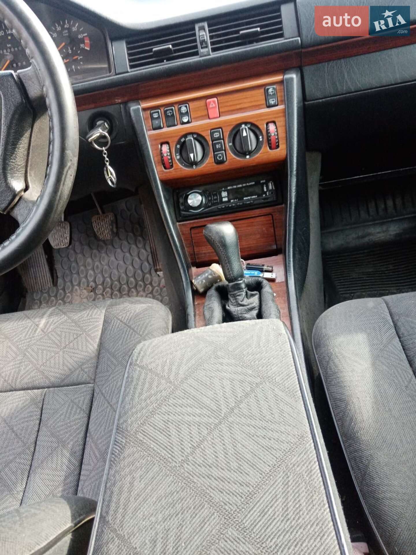 Mercedes-Benz E-Class 1996 VIN WDB1240821F345224 фото оголошення 9 з 9