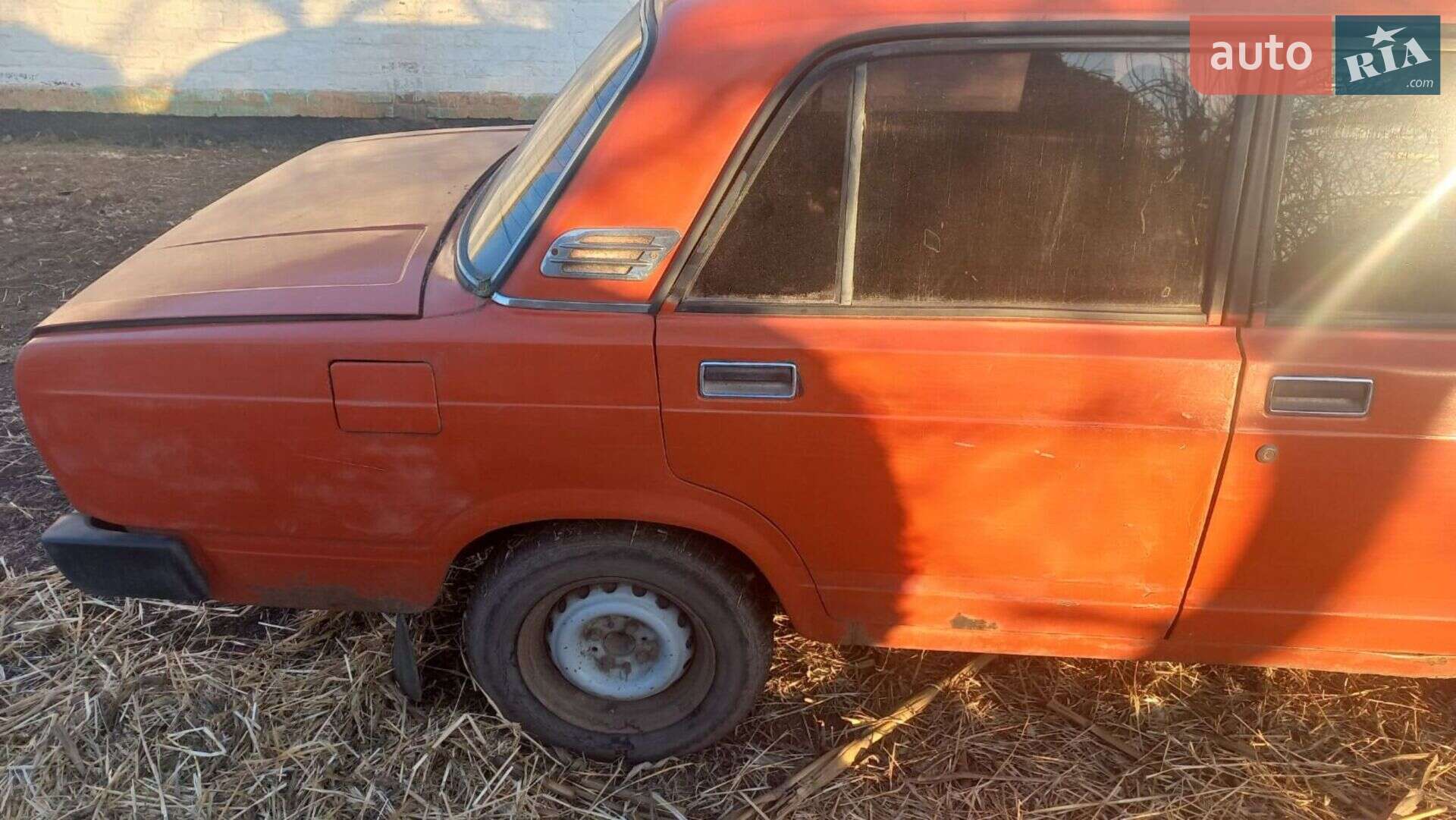 ВАЗ / Lada 2105 1982 VIN XTA210510C0161431 фото оголошення 2 з 4