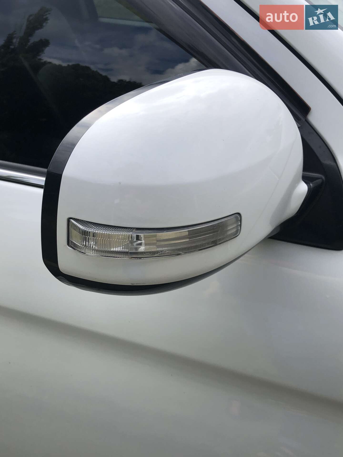 Mitsubishi ASX 2010 VIN JMBXTGA2WBZ001203 фото оголошення 10 з 92