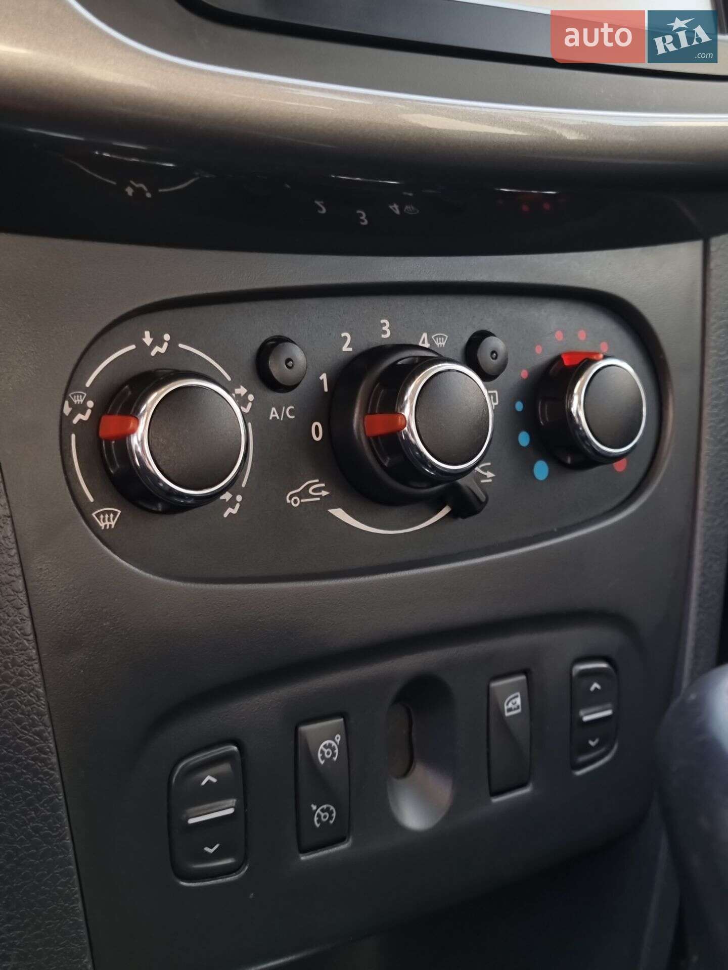 Dacia Sandero StepWay 2015 VIN UU15SDCLC52079099 фото оголошення 14 з 22