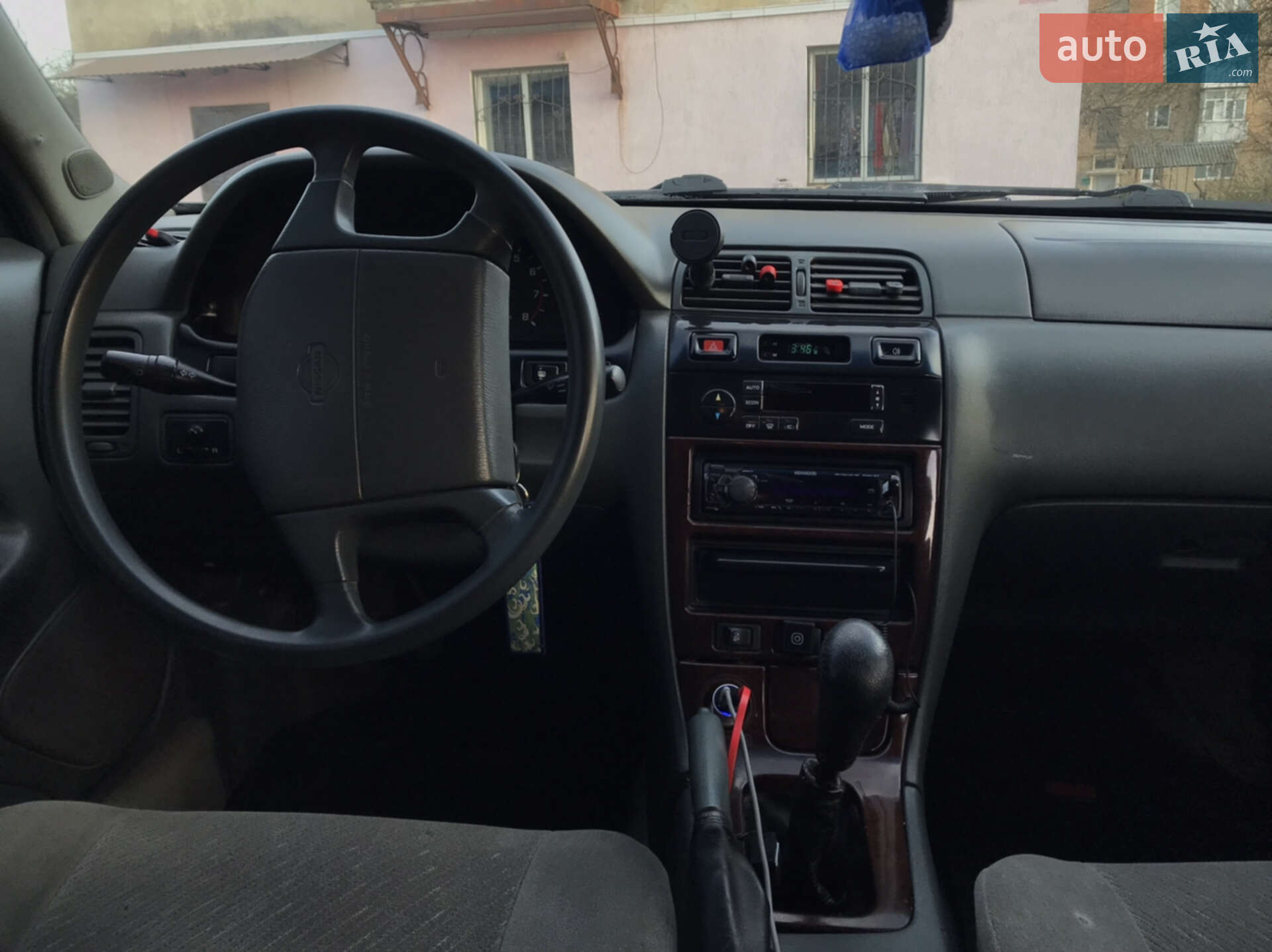Nissan Maxima 1998 VIN JN1CAUA32U0013969 фото оголошення 10 з 12