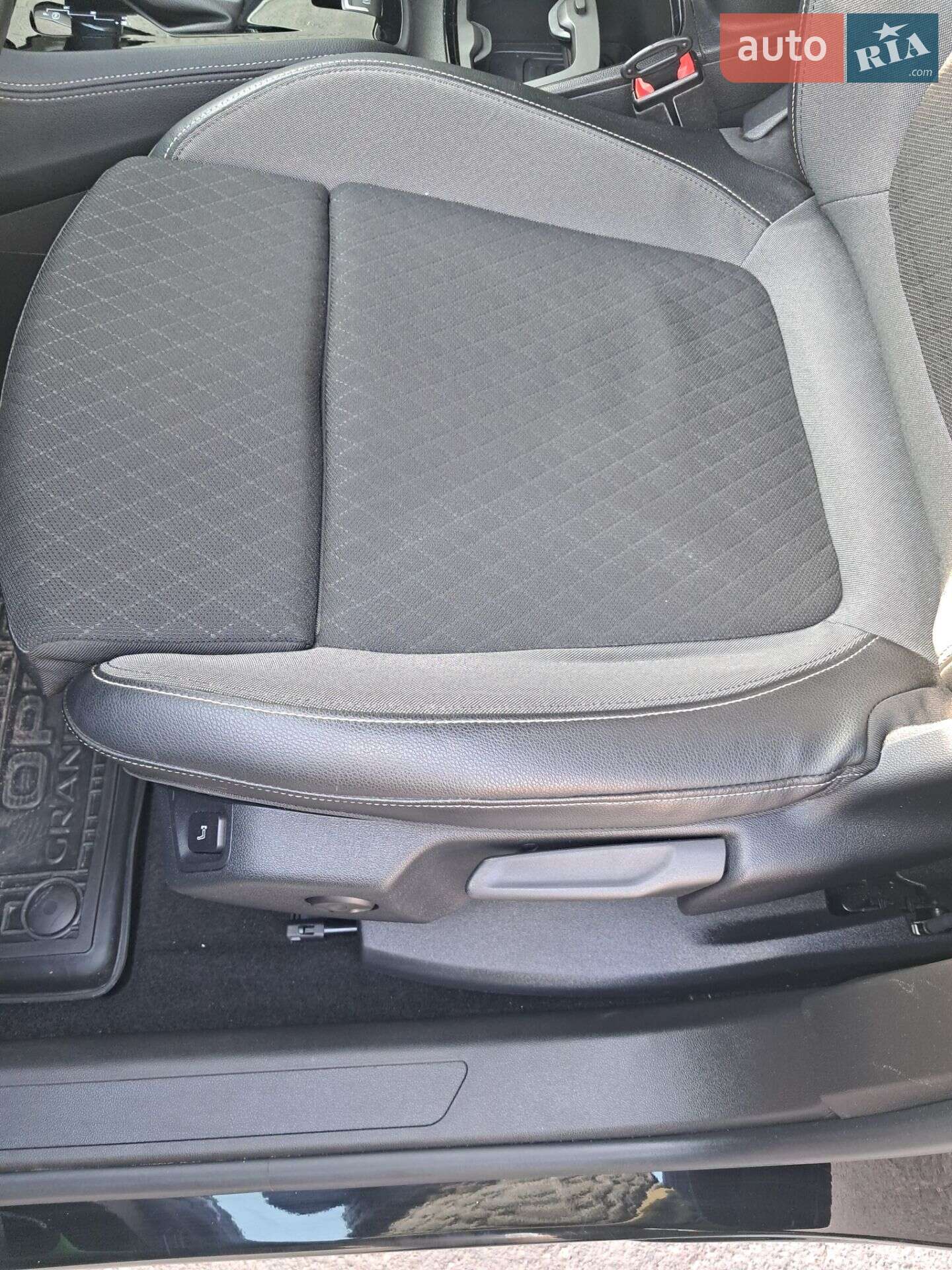 Opel Grandland X 2019 VIN W0VZCYHZ0KS290639 фото оголошення 40 з 53