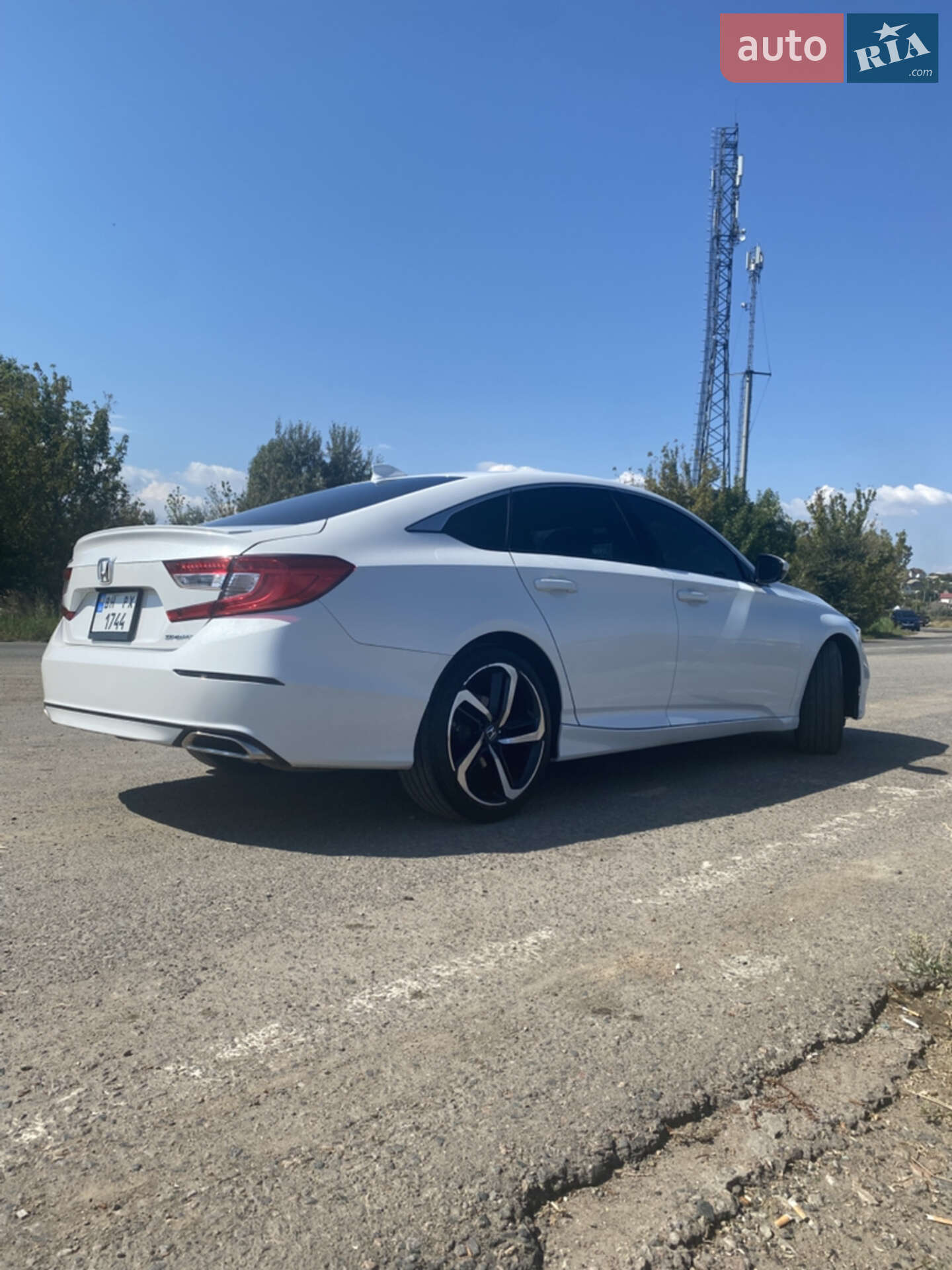 Honda Accord 2020 VIN 1HGCV1F34LA117411 фото оголошення 2 з 7