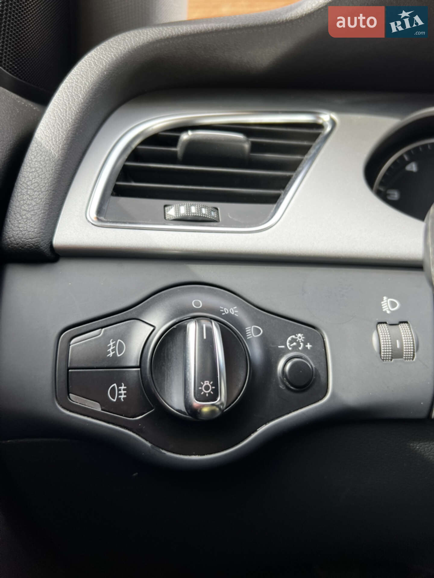 Audi A4 2011 VIN WAUZZZ8K5CA008033 фото оголошення 14 з 15