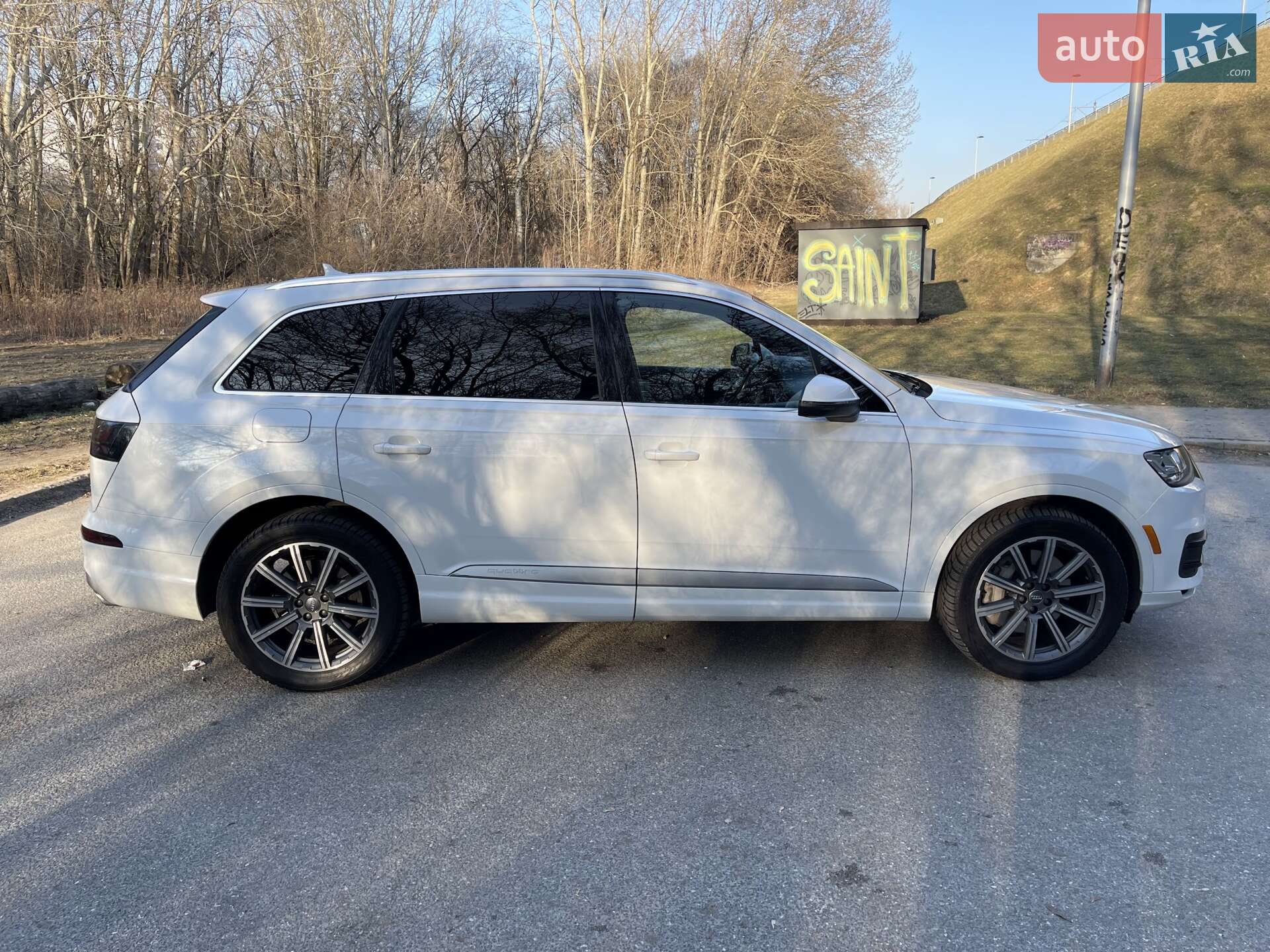 Audi Q7 2017 VIN WA1VAAF7XJD012643 фото оголошення 5 з 57