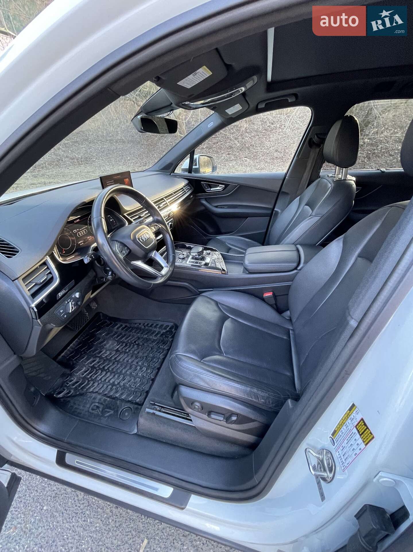 Audi Q7 2017 VIN WA1VAAF7XJD012643 фото оголошення 26 з 57