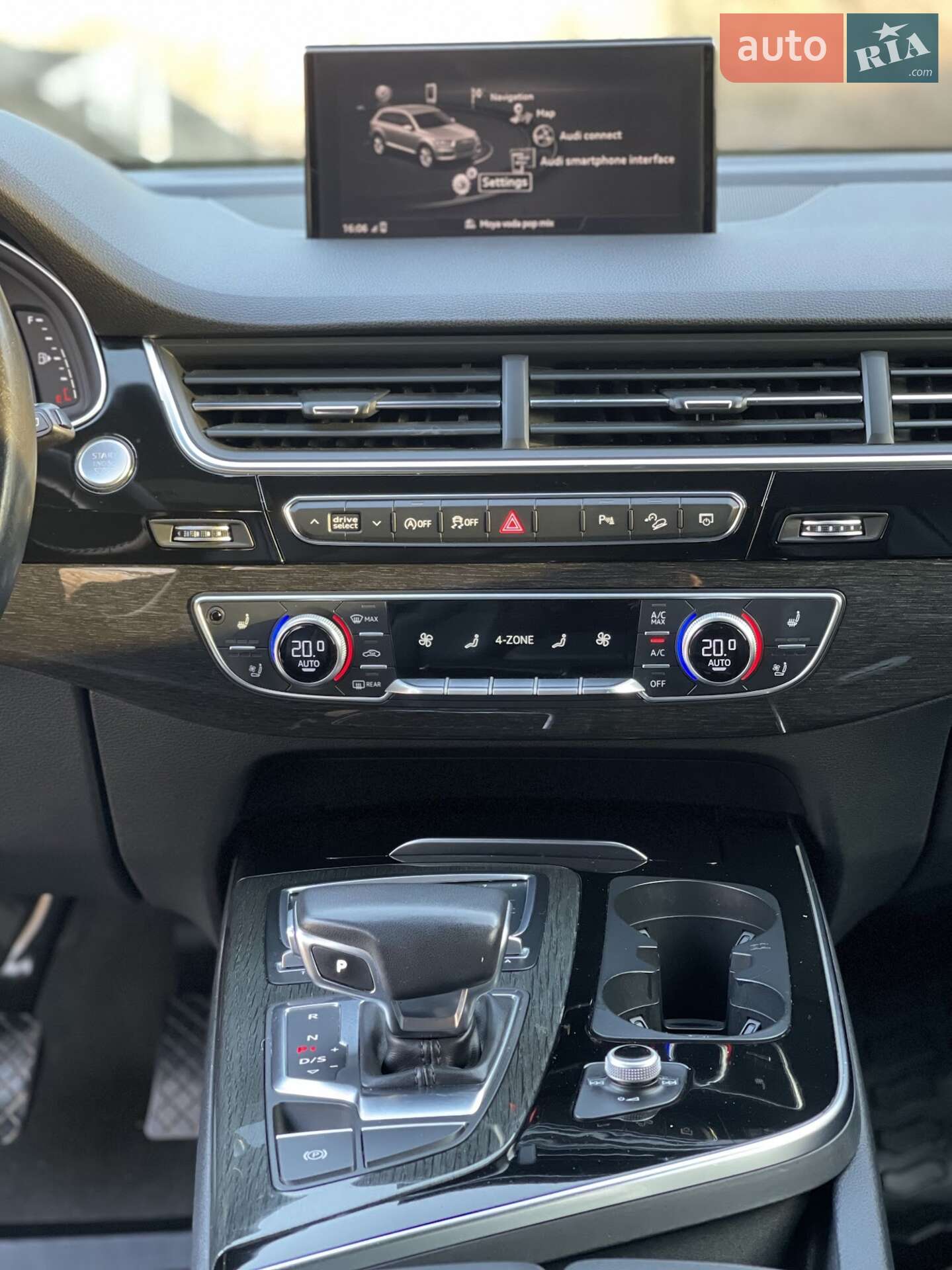 Audi Q7 2017 VIN WA1VAAF7XJD012643 фото оголошення 46 з 57
