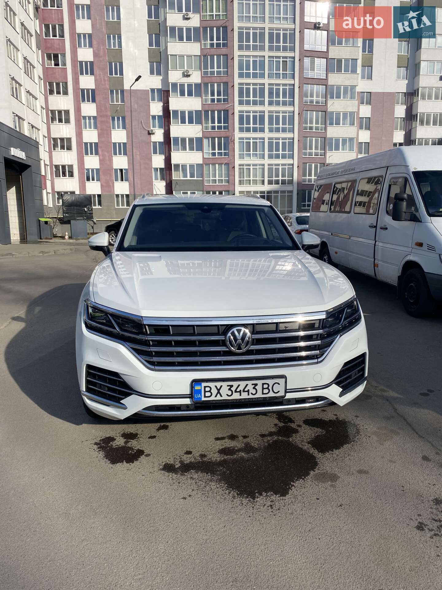 Volkswagen Touareg 2019 VIN WVGZZZCRZKD052835 фото оголошення 4 з 10