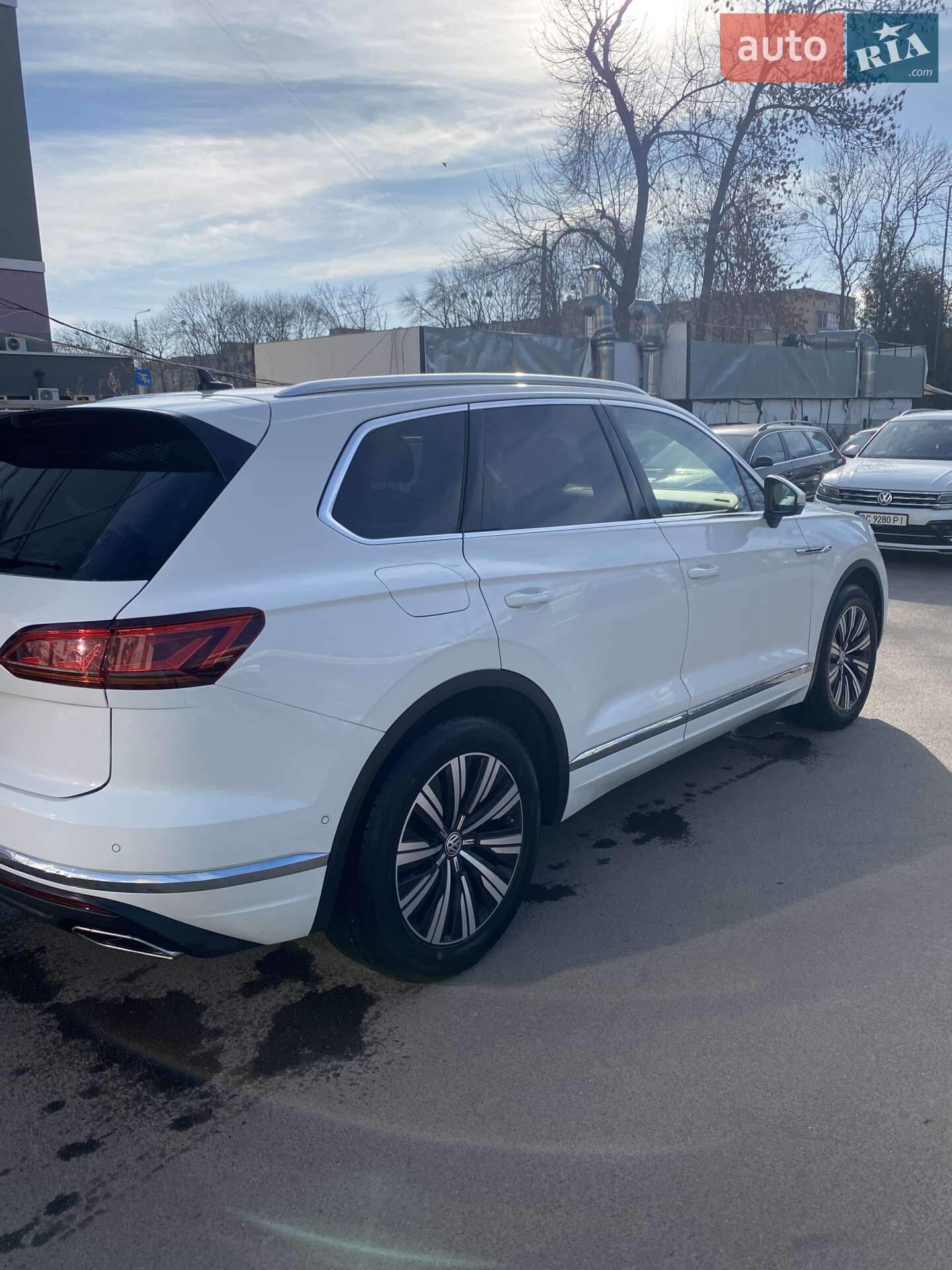Volkswagen Touareg 2019 VIN WVGZZZCRZKD052835 фото оголошення 6 з 10