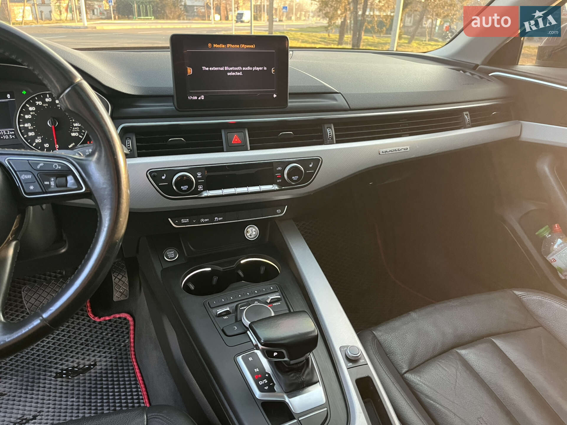 Audi A4 2016 VIN WAUANAF44HN053155 фото оголошення 2 з 17