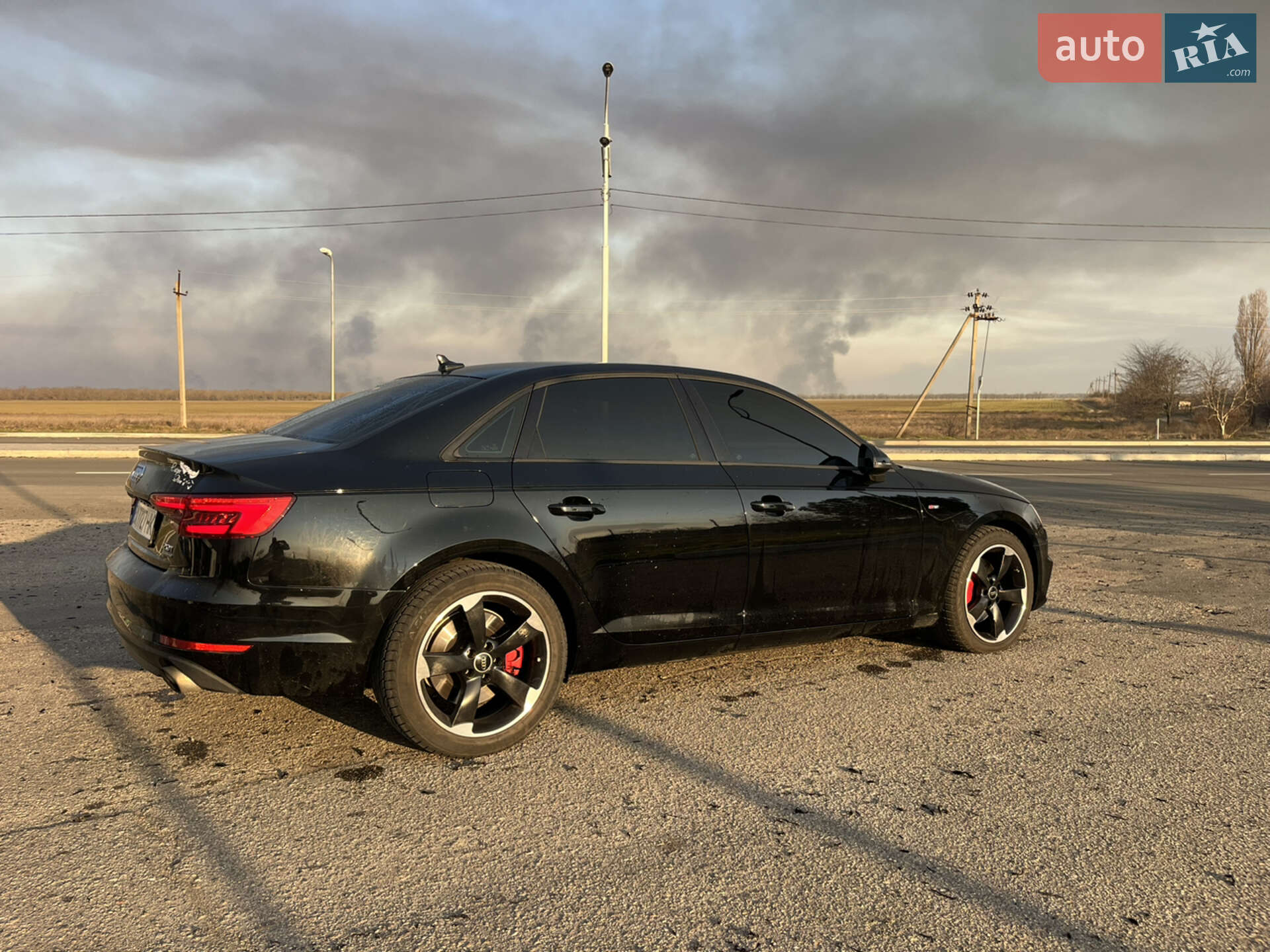 Audi A4 2016 VIN WAUANAF44HN053155 фото оголошення 5 з 17