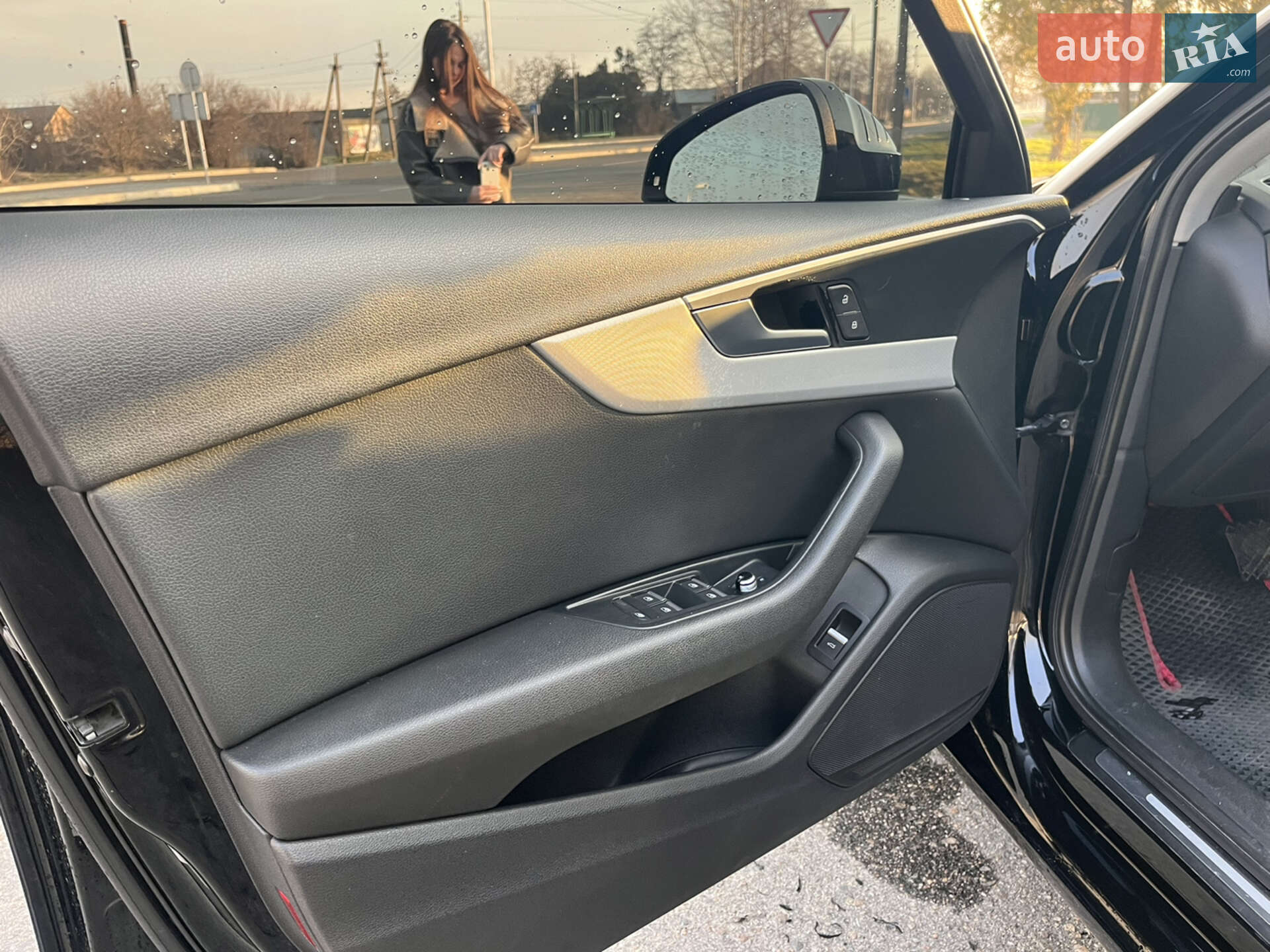 Audi A4 2016 VIN WAUANAF44HN053155 фото оголошення 13 з 17