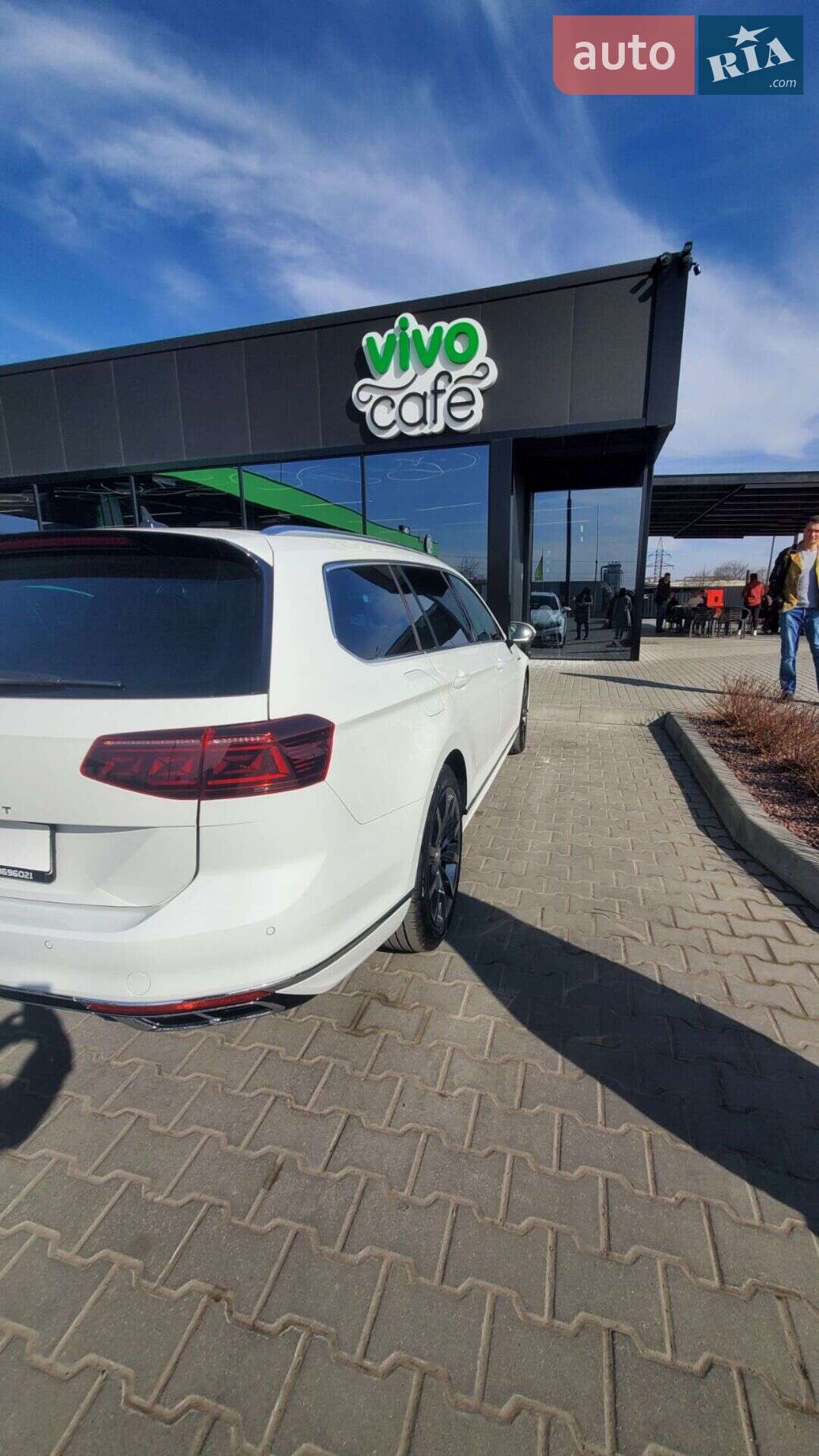 Volkswagen Passat 2020 VIN WVWZZZ3CZLE143007 фото оголошення 14 з 22