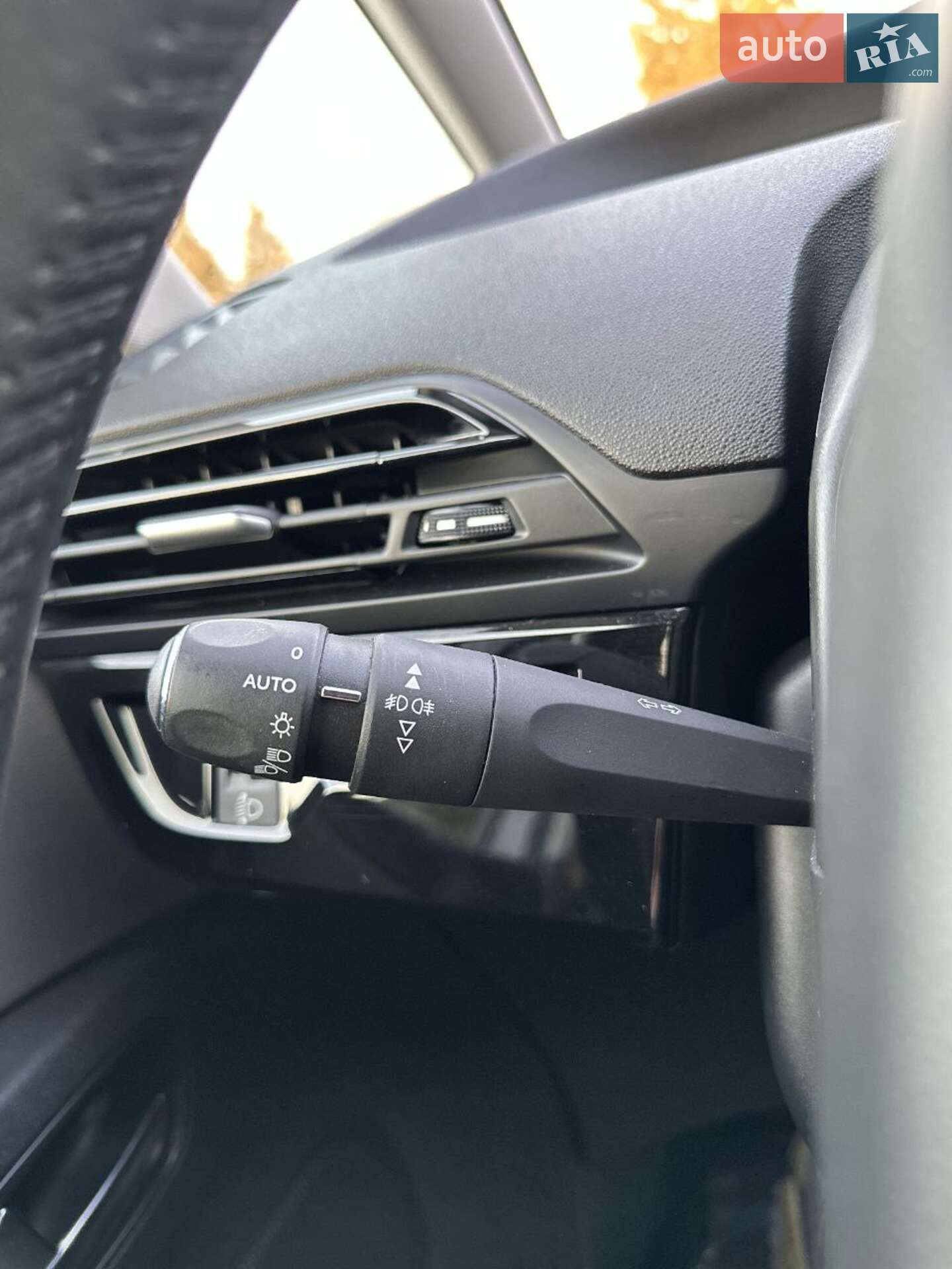 Citroen C4 SpaceTourer 2019 VIN VF73DBHZMJJ745881 фото оголошення 24 з 48