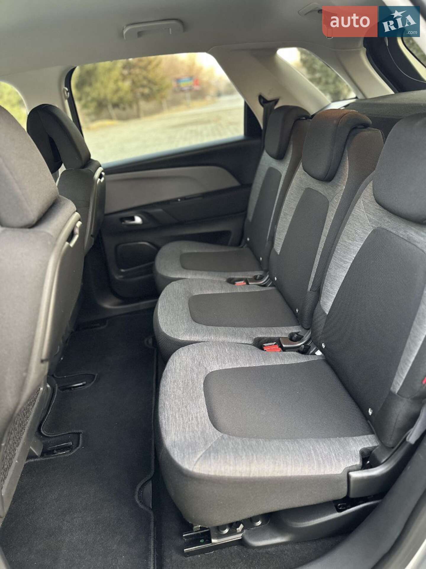 Citroen C4 SpaceTourer 2019 VIN VF73DBHZMJJ745881 фото оголошення 42 з 48